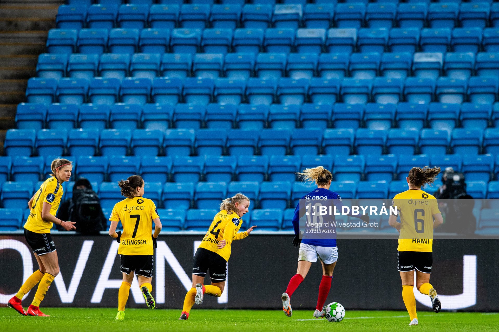 Celin Bizet Ildhusøy of Vålerenga in action against