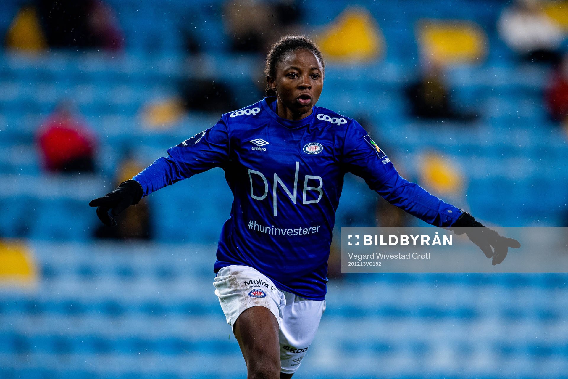 Ajara Njoya of Vålerenga celebrates