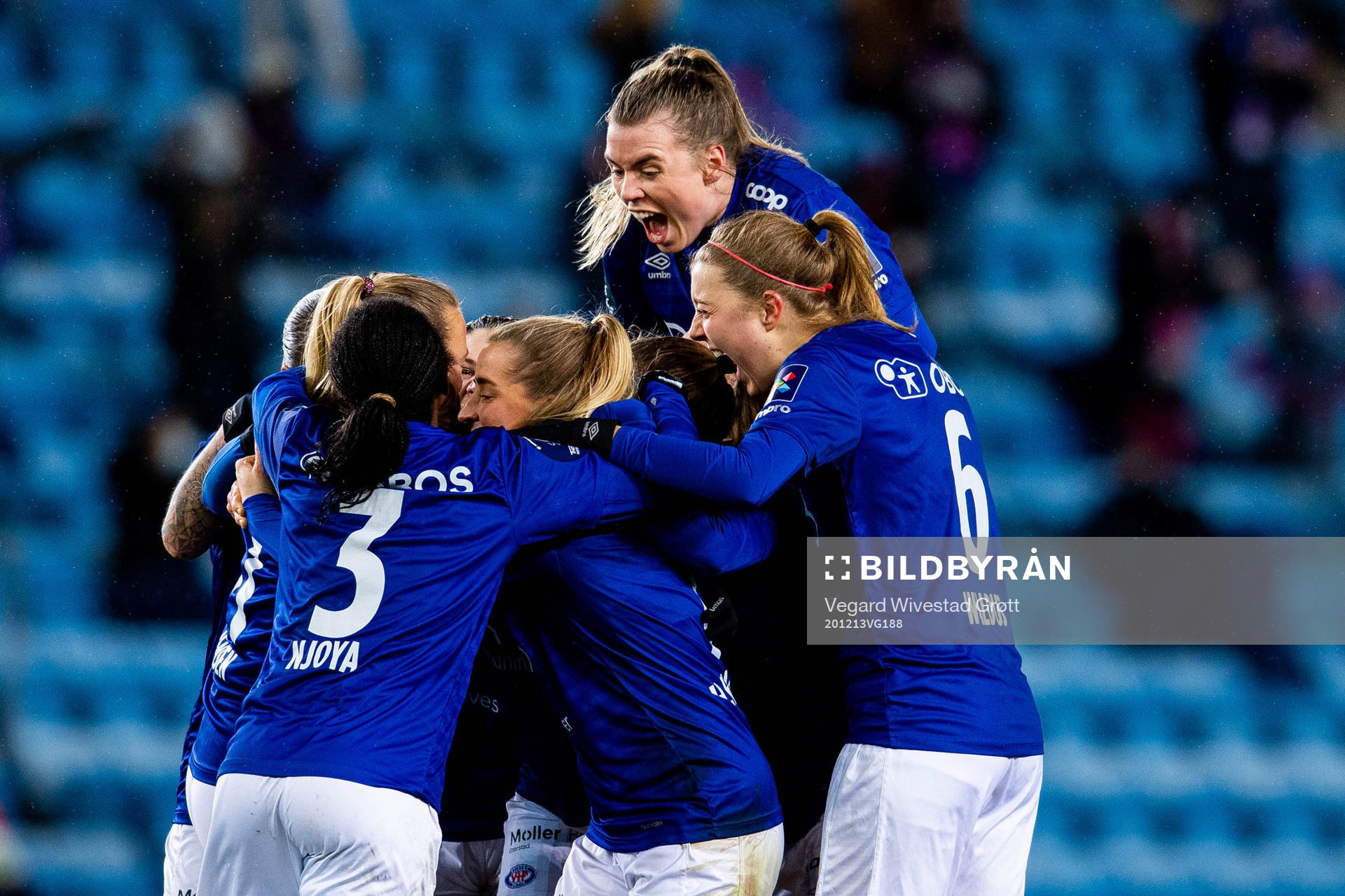 Marie Dølvik Markussen of Vålerenga celebrates with