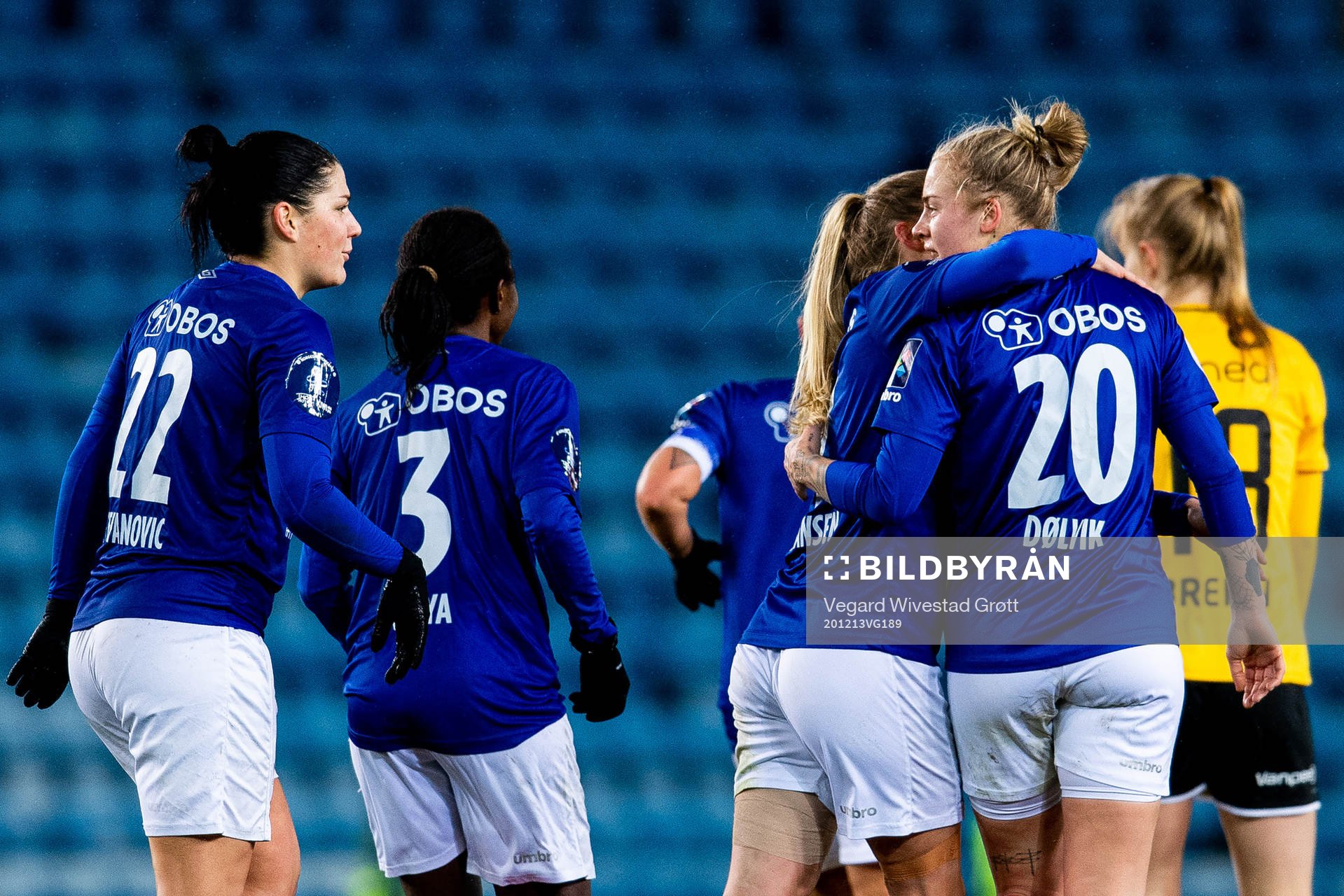 Marie Dølvik Markussen of Vålerenga celebrates with