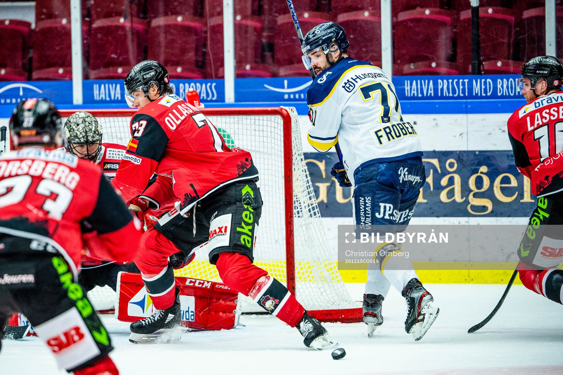 s Linus Fröberg mot Malmö Redhawks Adam Ollas Mattsson,