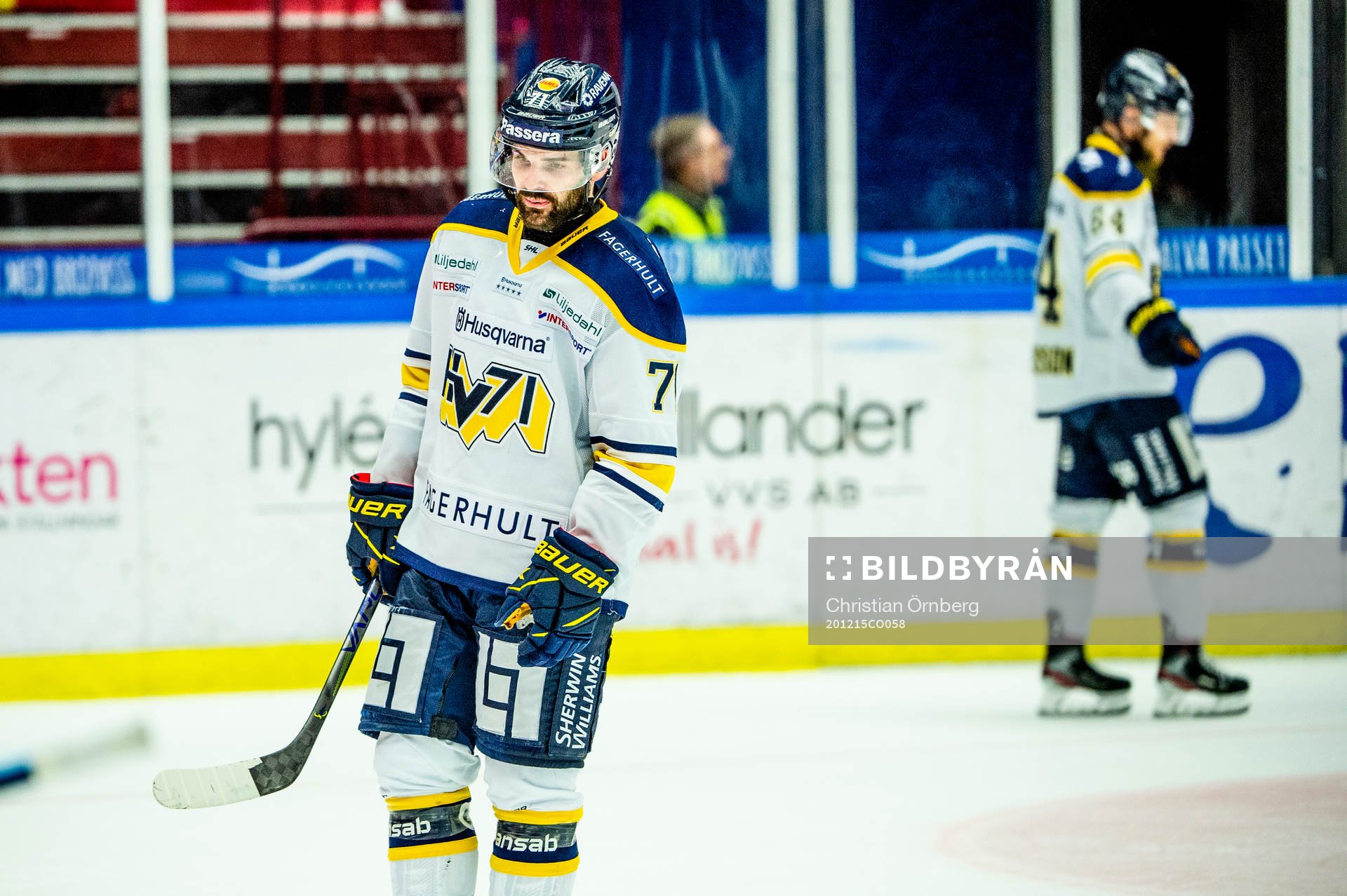 s Linus Fröberg deppar med lagkamareterna
