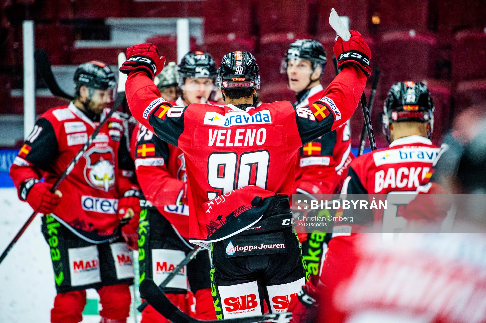 Malmö Redhawks Joseph Veleno jublar med lagkamraterna