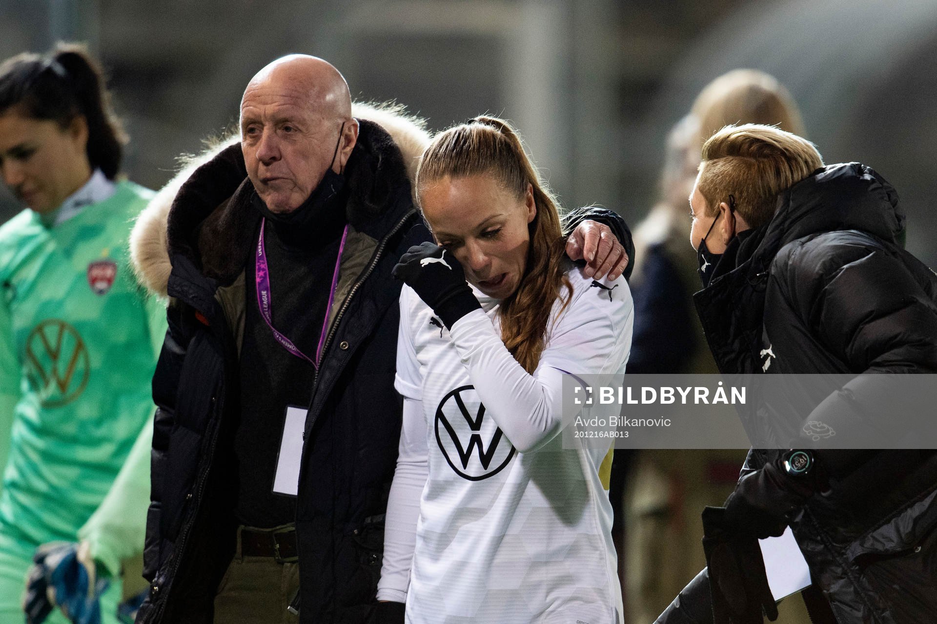 Rosengårds Malin Levenstad crying