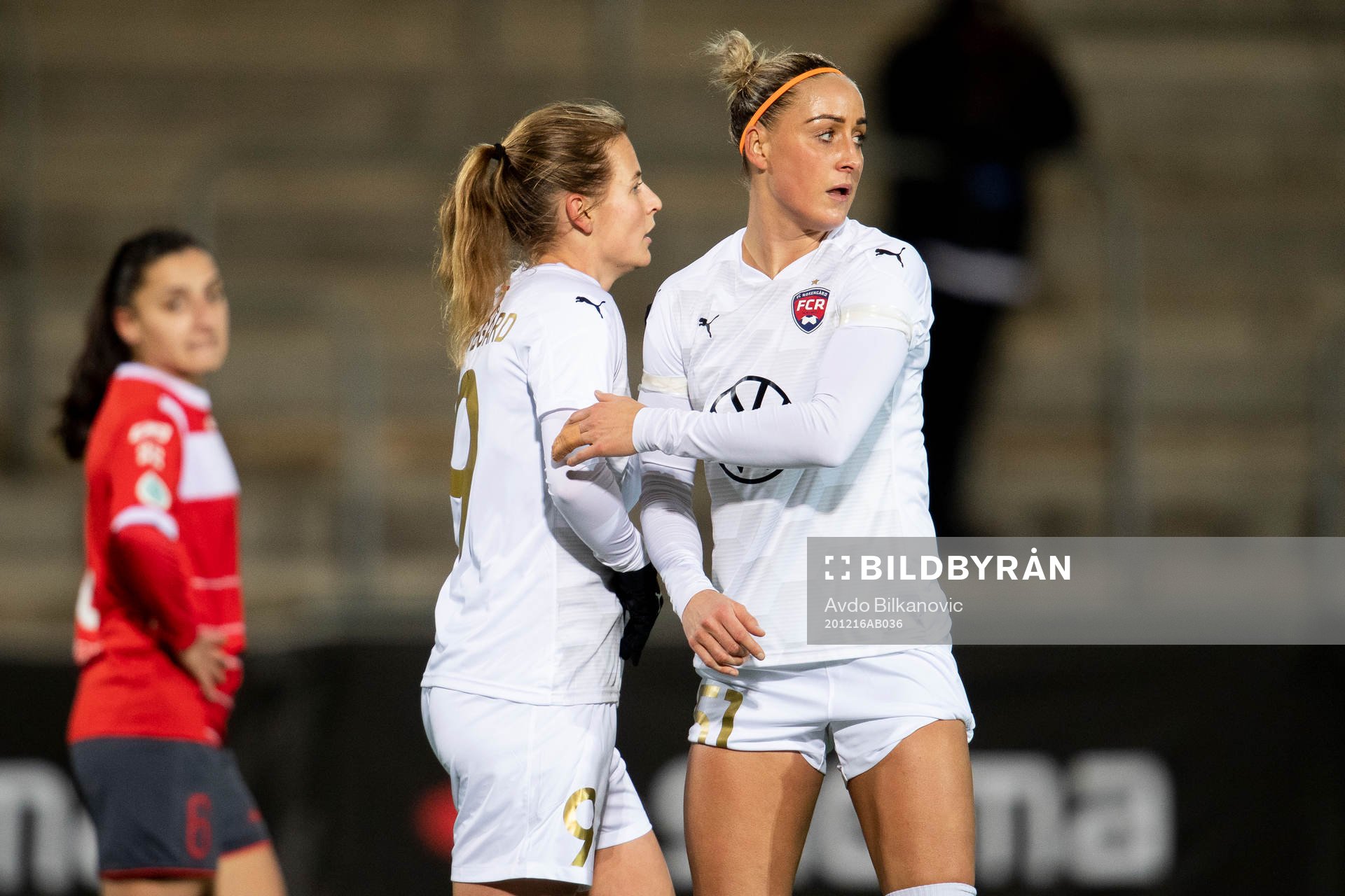 Rosengårds Anna Anvegård and Sanne Troelsgaard celebrates