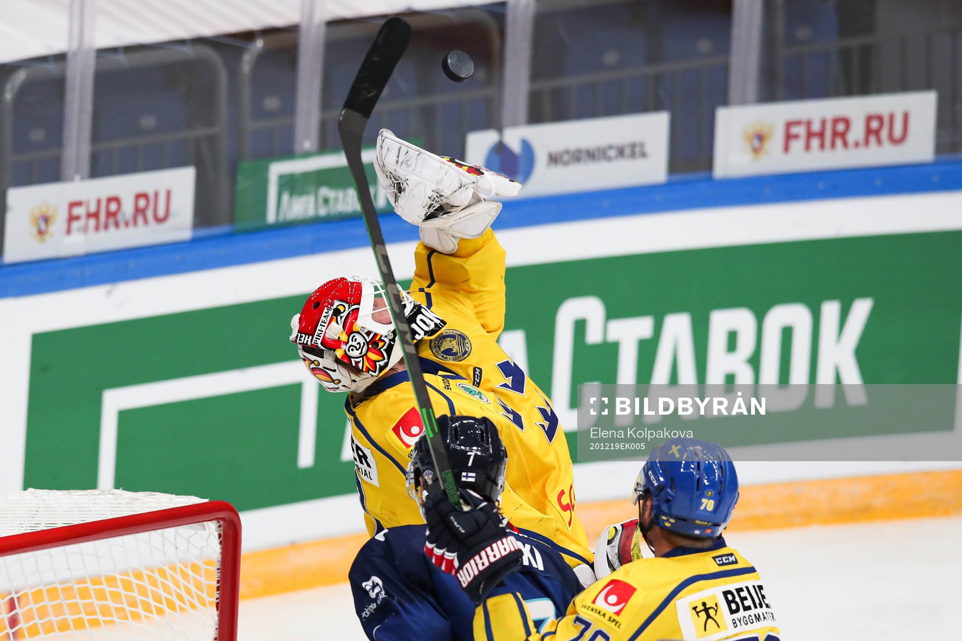 goalkeeper Anders Lindbäck of Sweden during the Channel