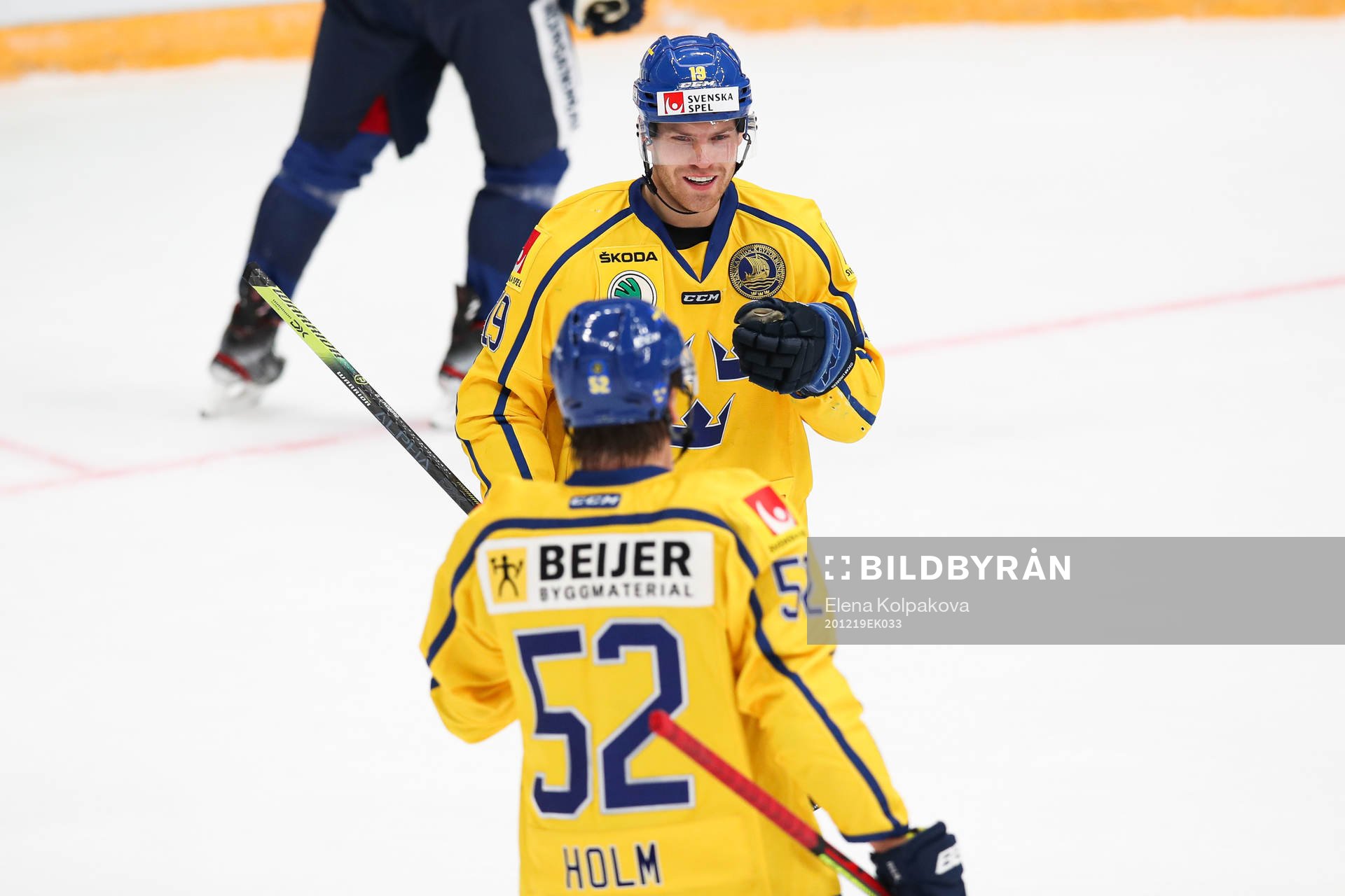 Oskar Lindberg of Sweden celebrates the 2-0 goal