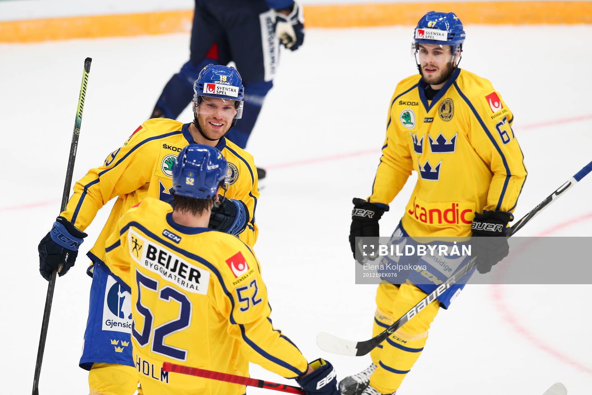 Oskar Lindberg of Sweden celebrates the 2-0 goal