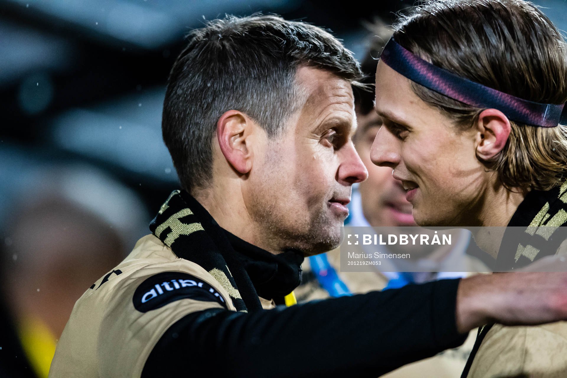 Kjetil Knutsen, head coach of Bodø/Glimt, hugs Ulrik