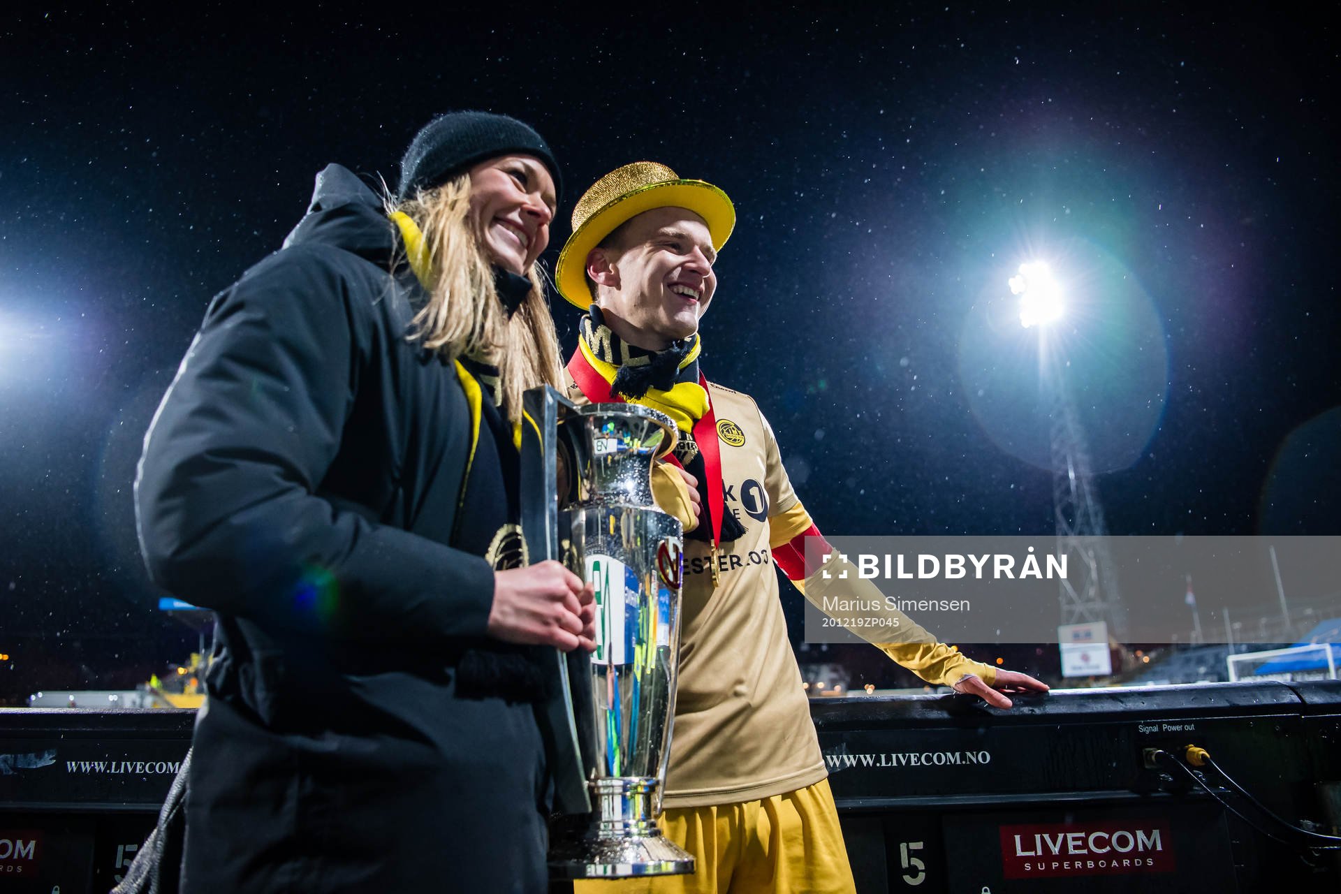 Marius Lode of Bodø/Glimt and his girlfriend celebrates