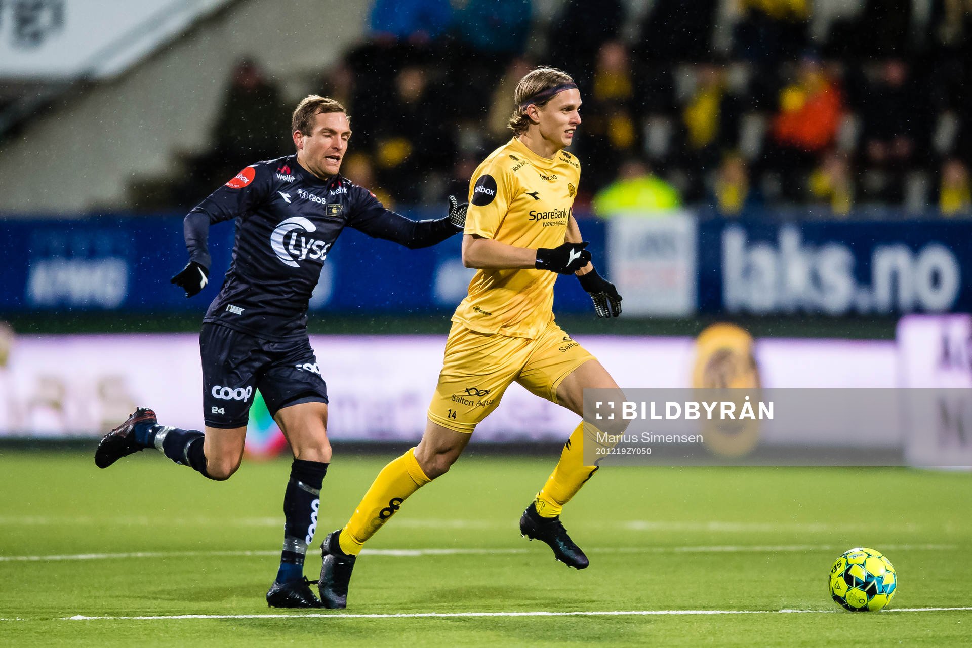 Kristoffer Lie Løkberg of Viking and Ulrik Saltnes of