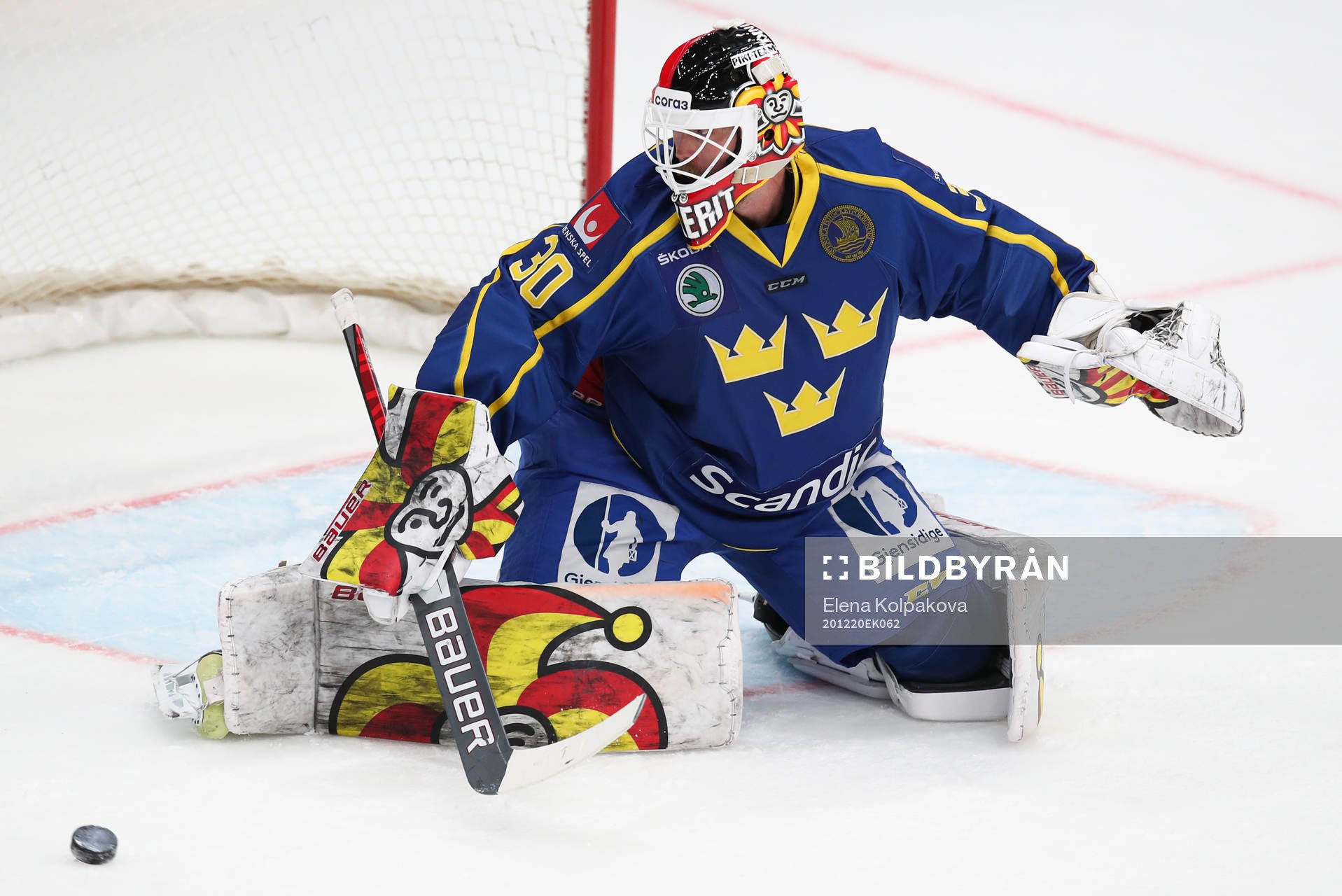 goalkeeper Anders Lindbäck of Sweden during the Channel