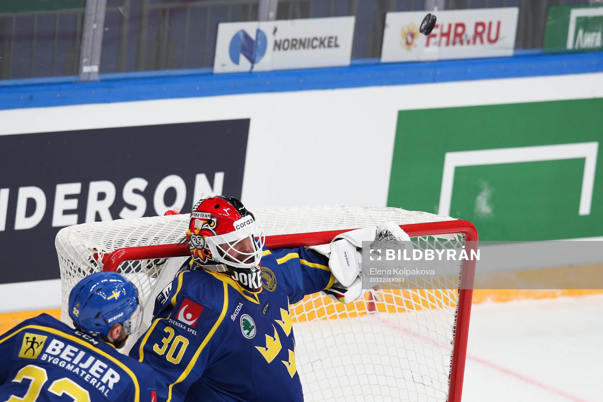 goalkeeper Anders Lindbäck of Sweden during the Channel