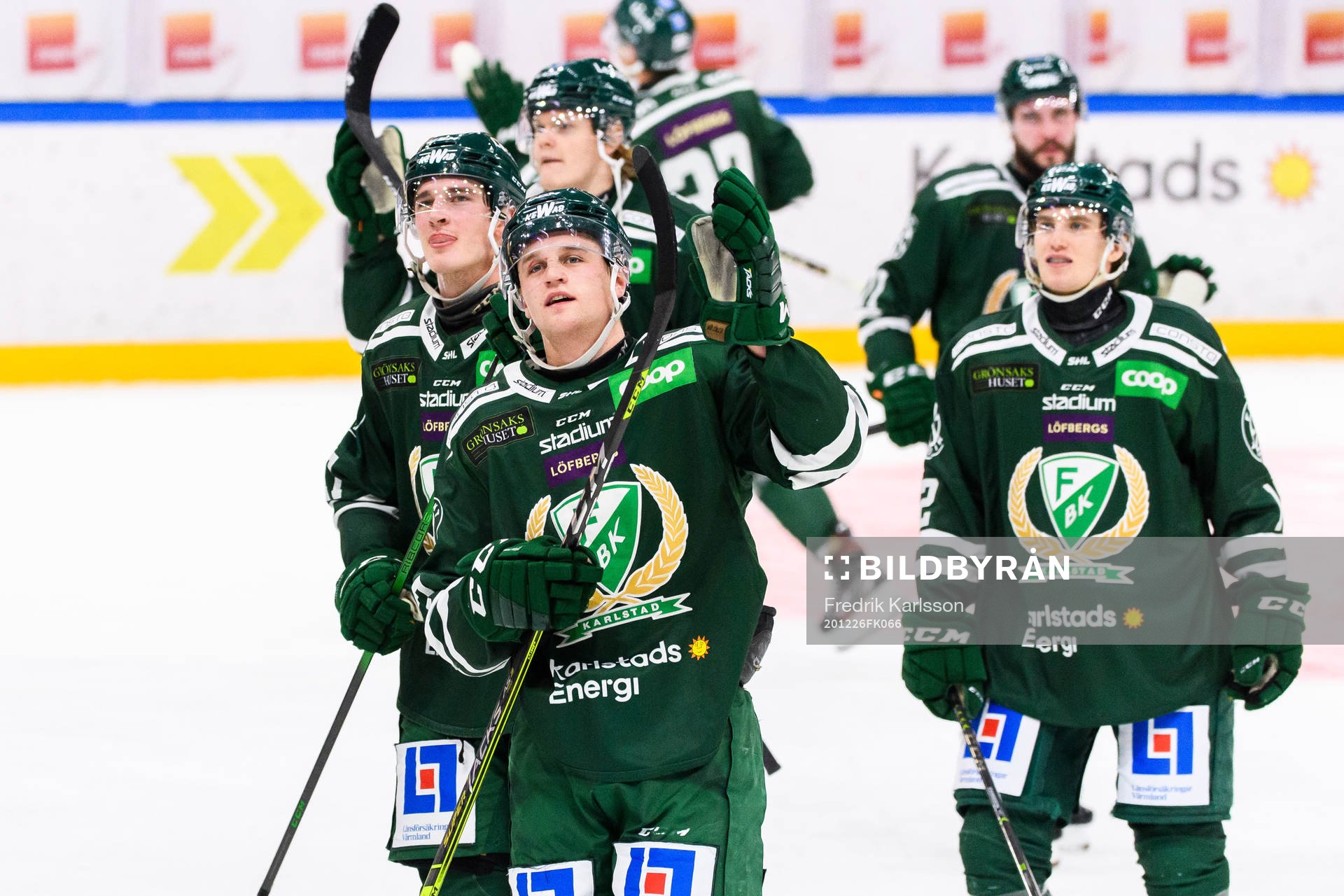 Färjestads spelare tackar publiken