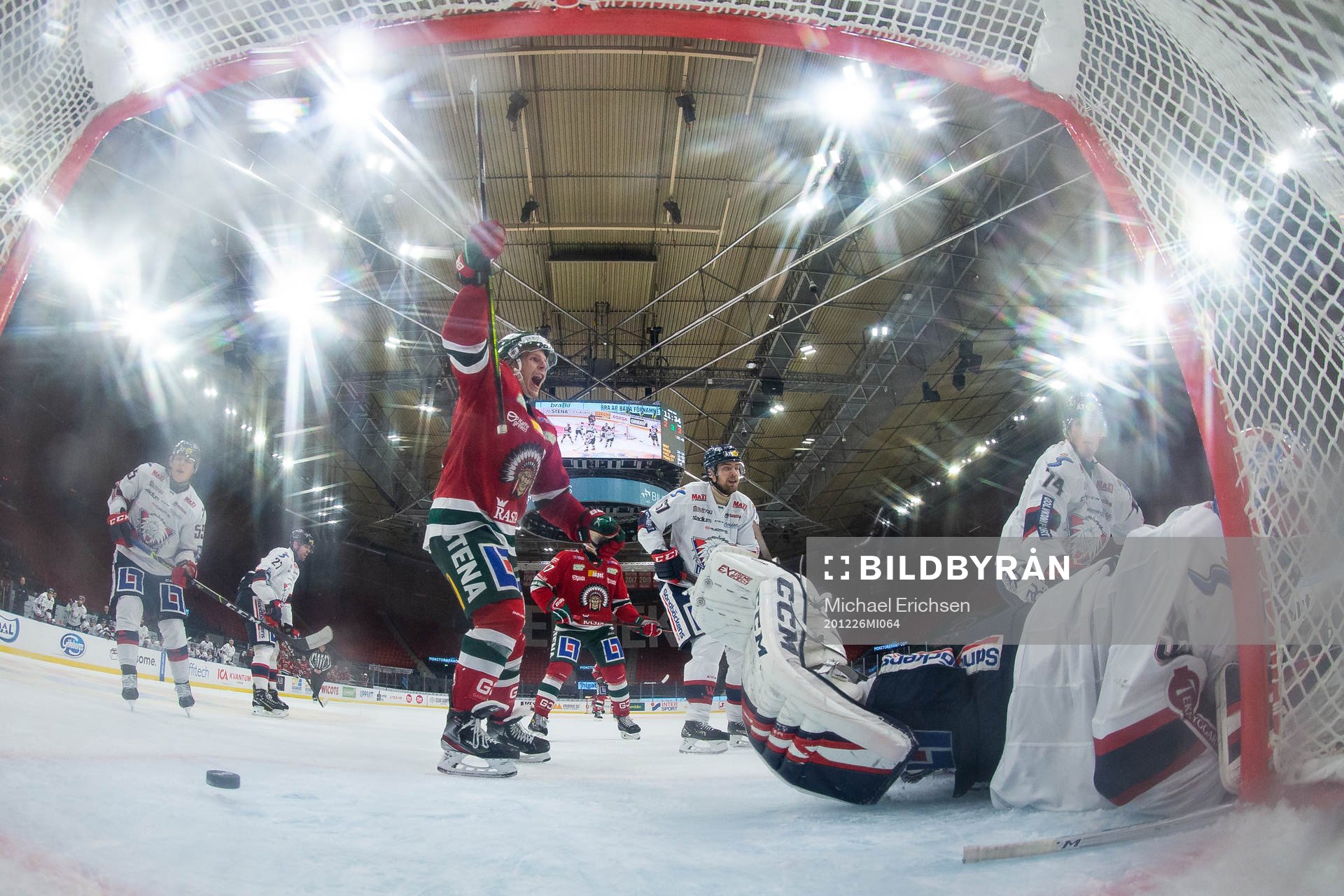 Frölundas Max Friberg jublar