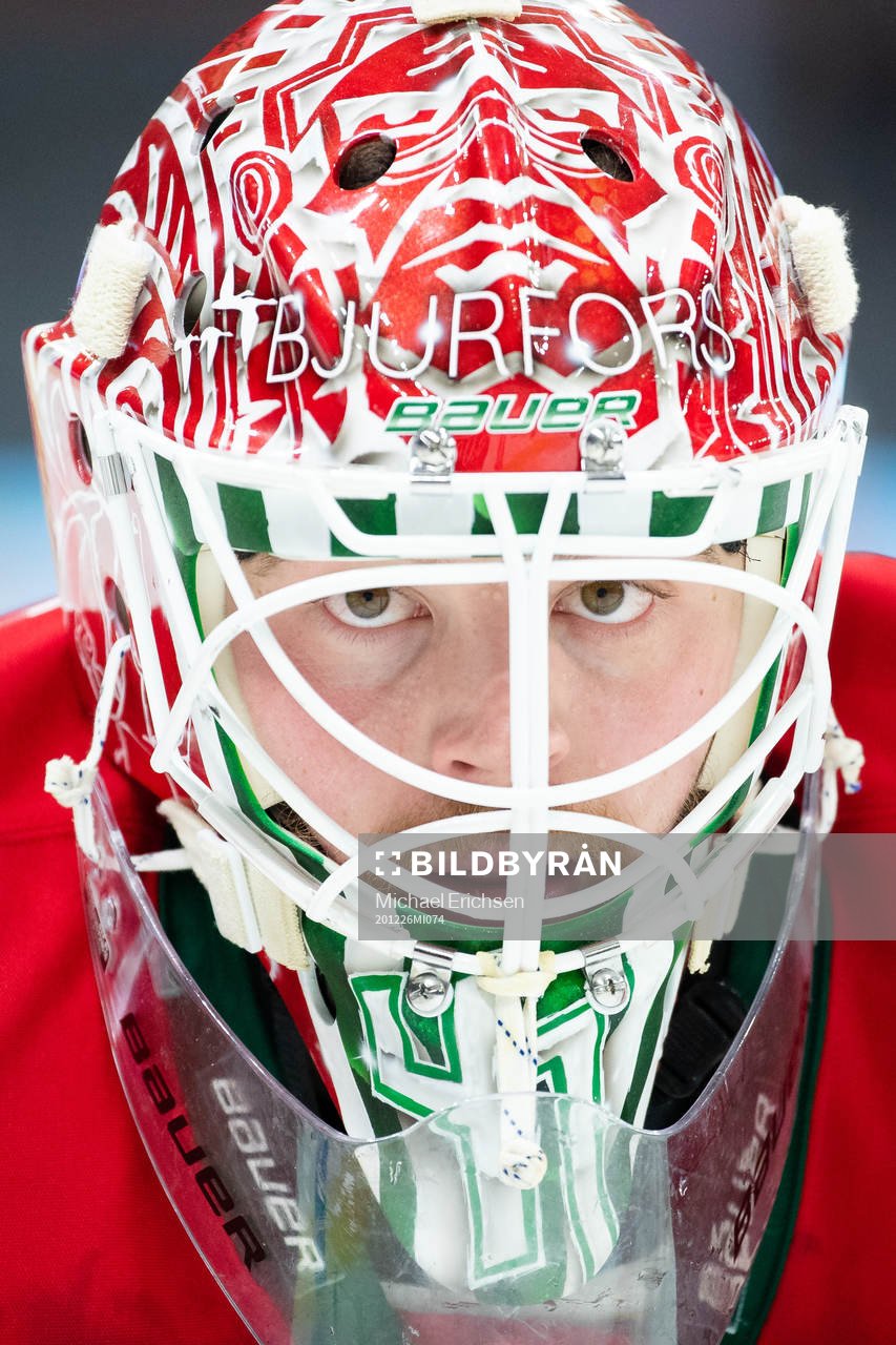 Frölundas målvakt Niklas Rubin innan ishockeymatchen i