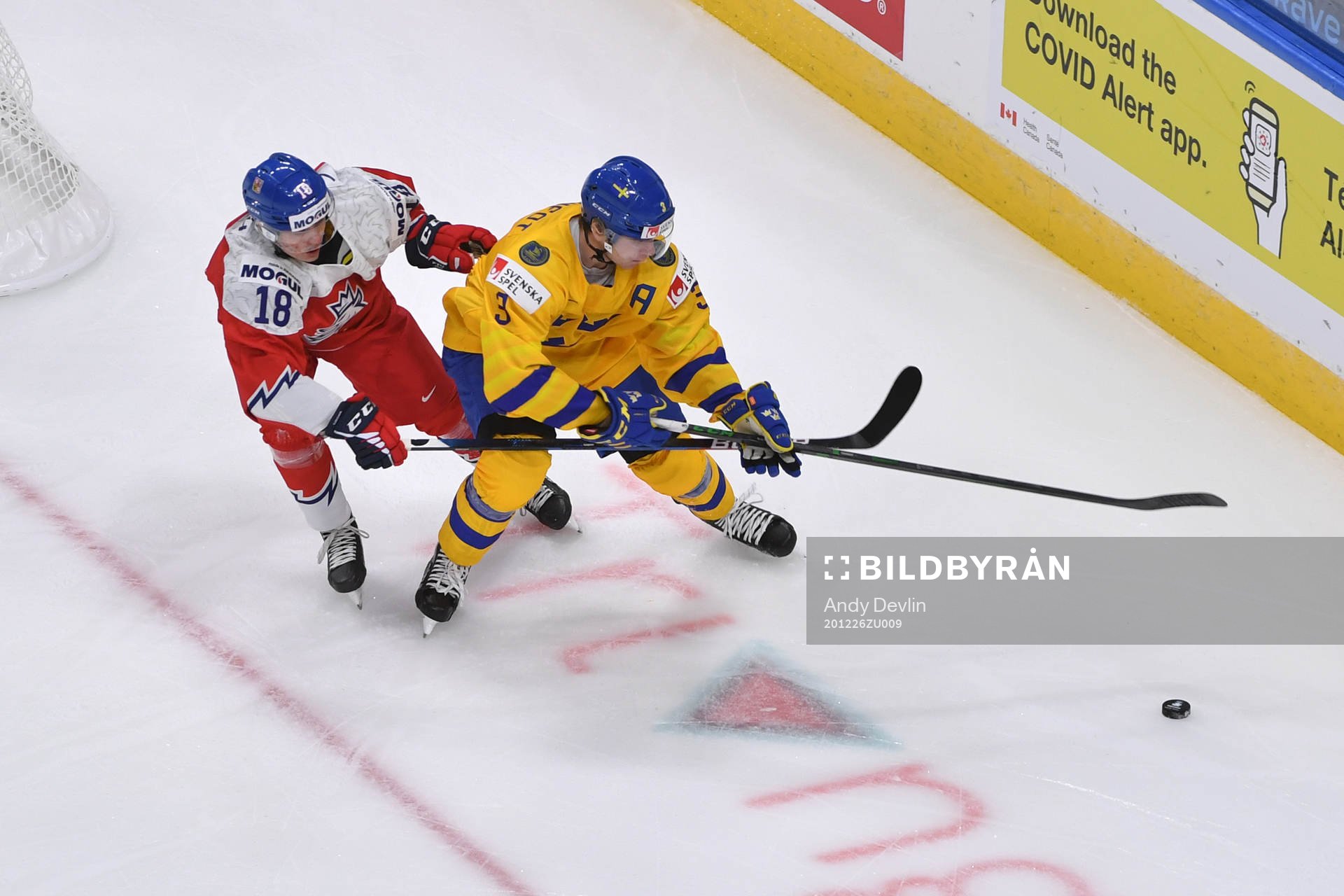 Tobias Björnfot battles for the puck