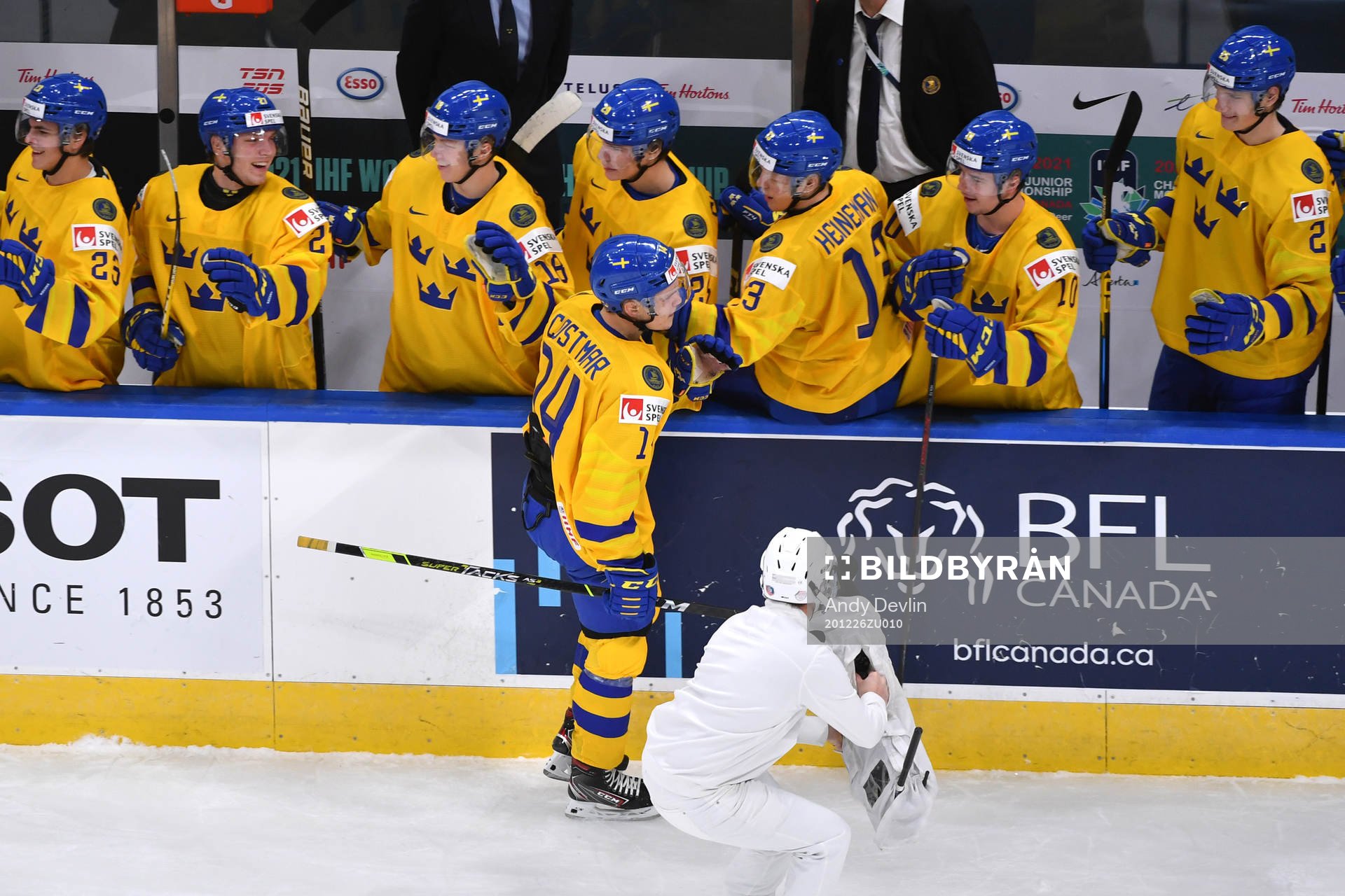 Arvid Costmar celebrates a first period goal