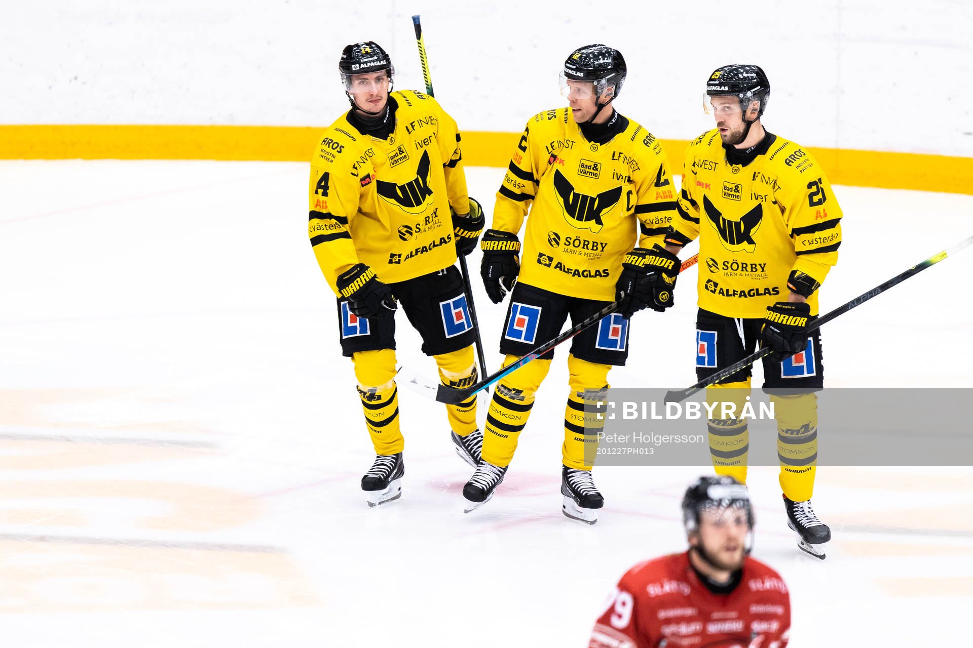 Västerås Fredrik Johansson jublar med lagkamrater