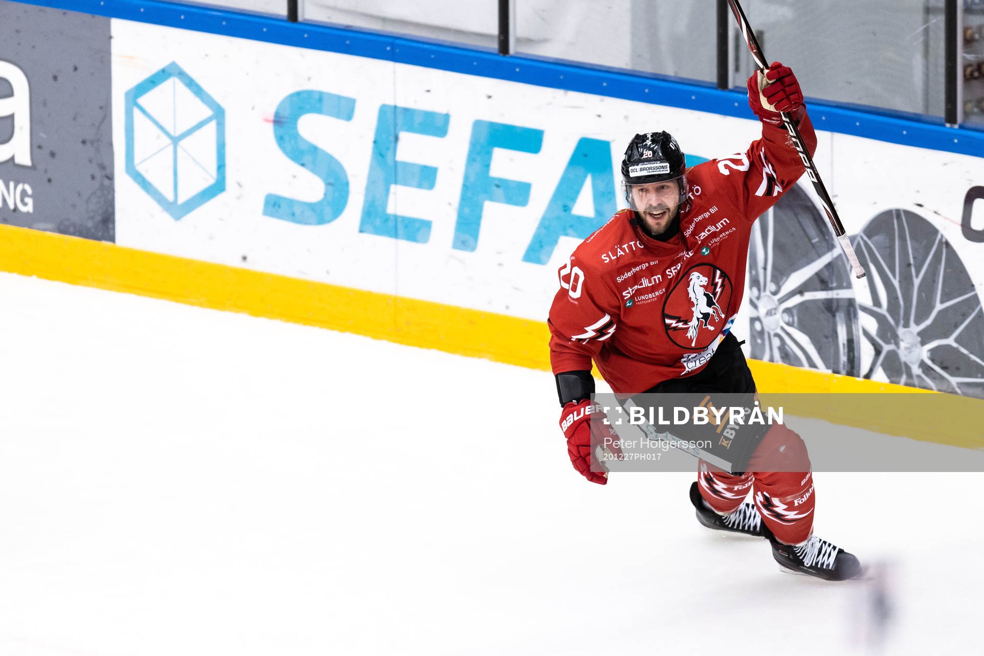 Vita Hästens Marcus Eriksson jublar