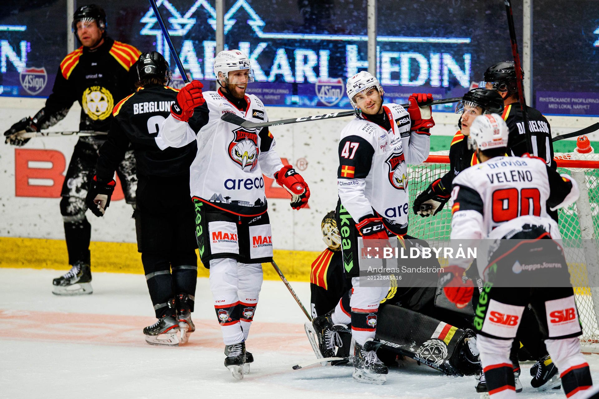 Malmö Redhawks Adam Johnson jublar