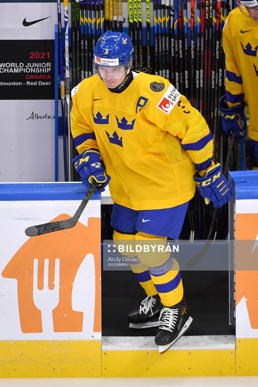 Tobias Björnfot of Sweden steps