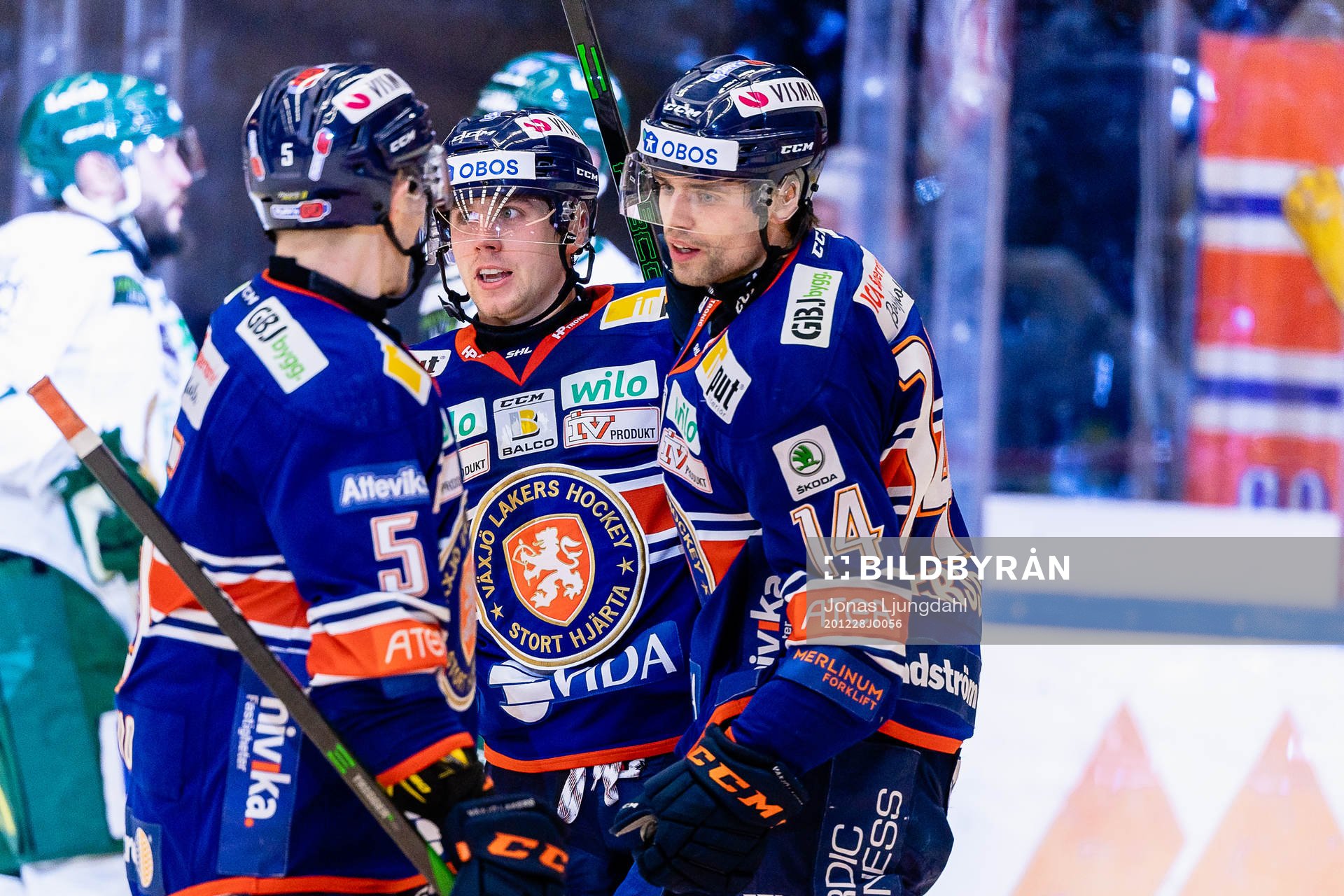 Växjös Jack Drury och Emil Pettersson jublar