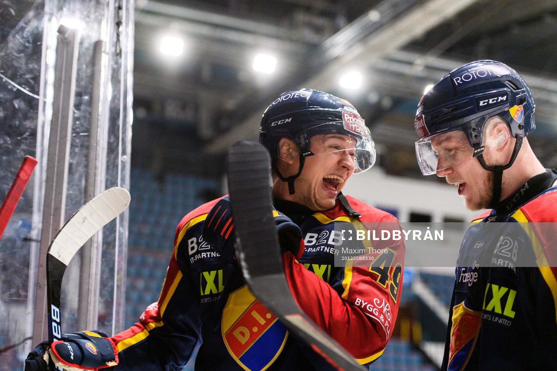 Djurgårdens Rhett Rakhshani och Kalle Östman jublar