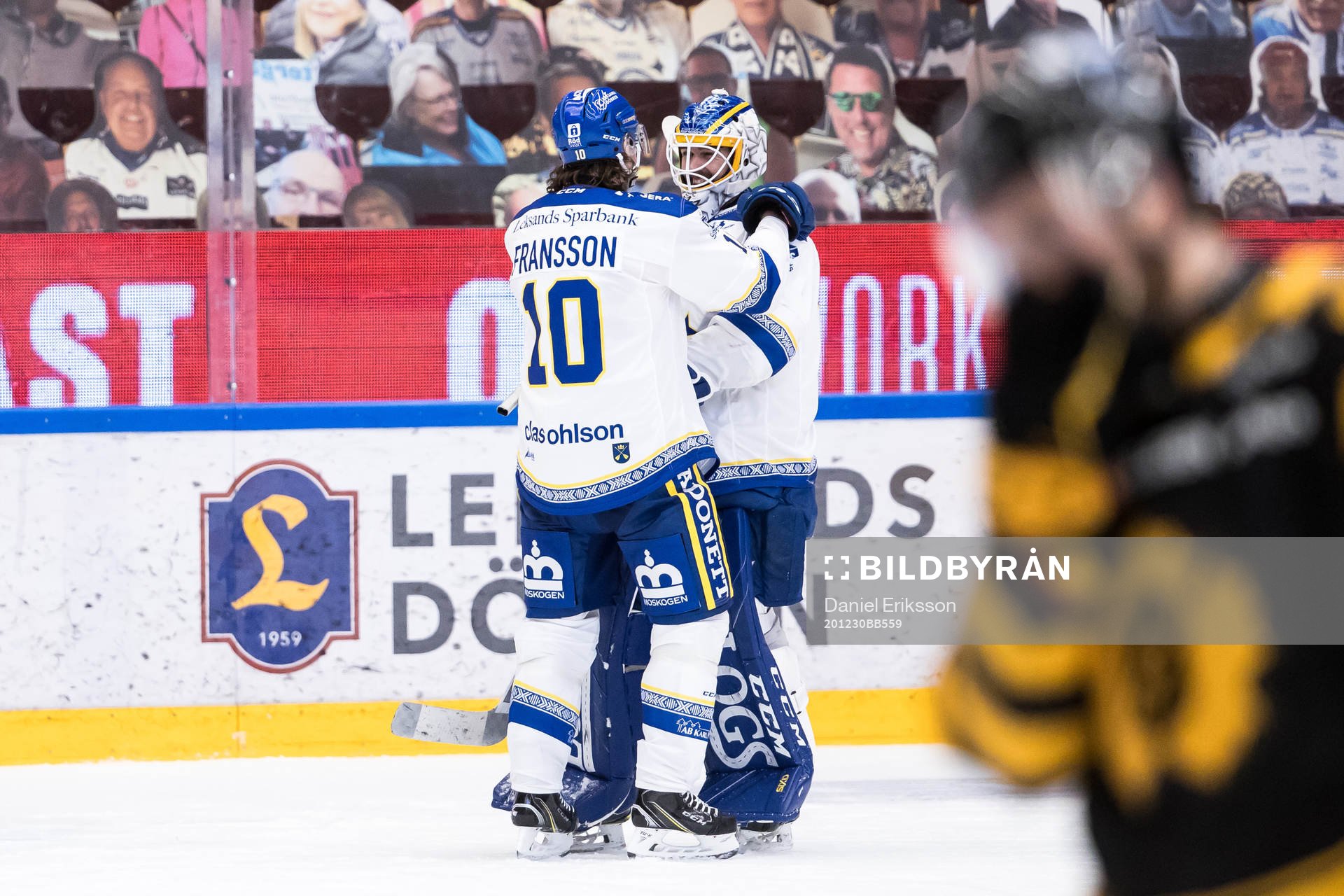 Leksands målvakt Axel Brage och Leksands Johan Fransson