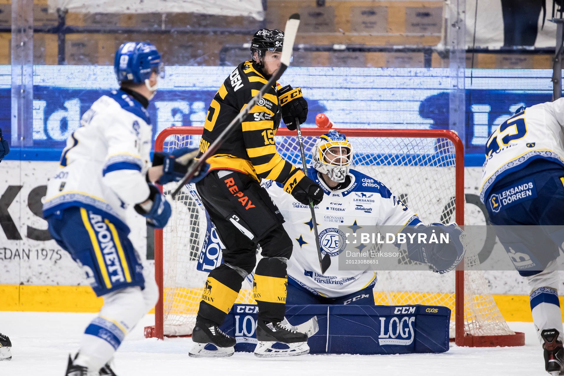 Leksands målvakt Axel Brage och Skellefteås Melker