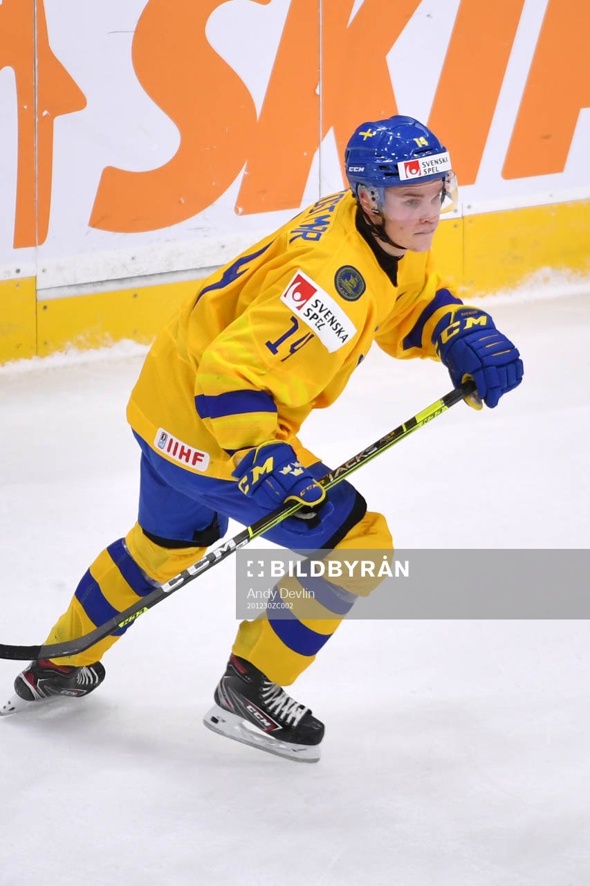 Arvid Costmar of Sweden skates