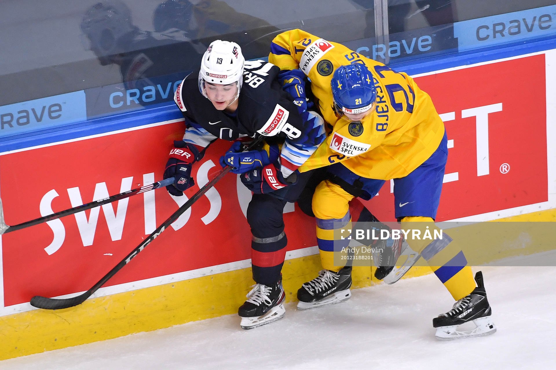 Oscar Bjerselius of Sweden and Jake Sanderson of USA battle