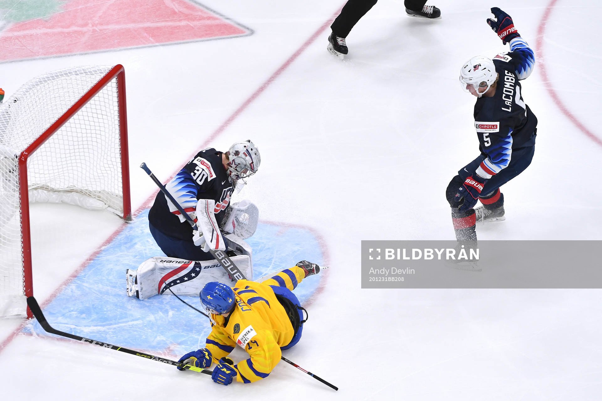 Arvid Costmar of Sweden falls