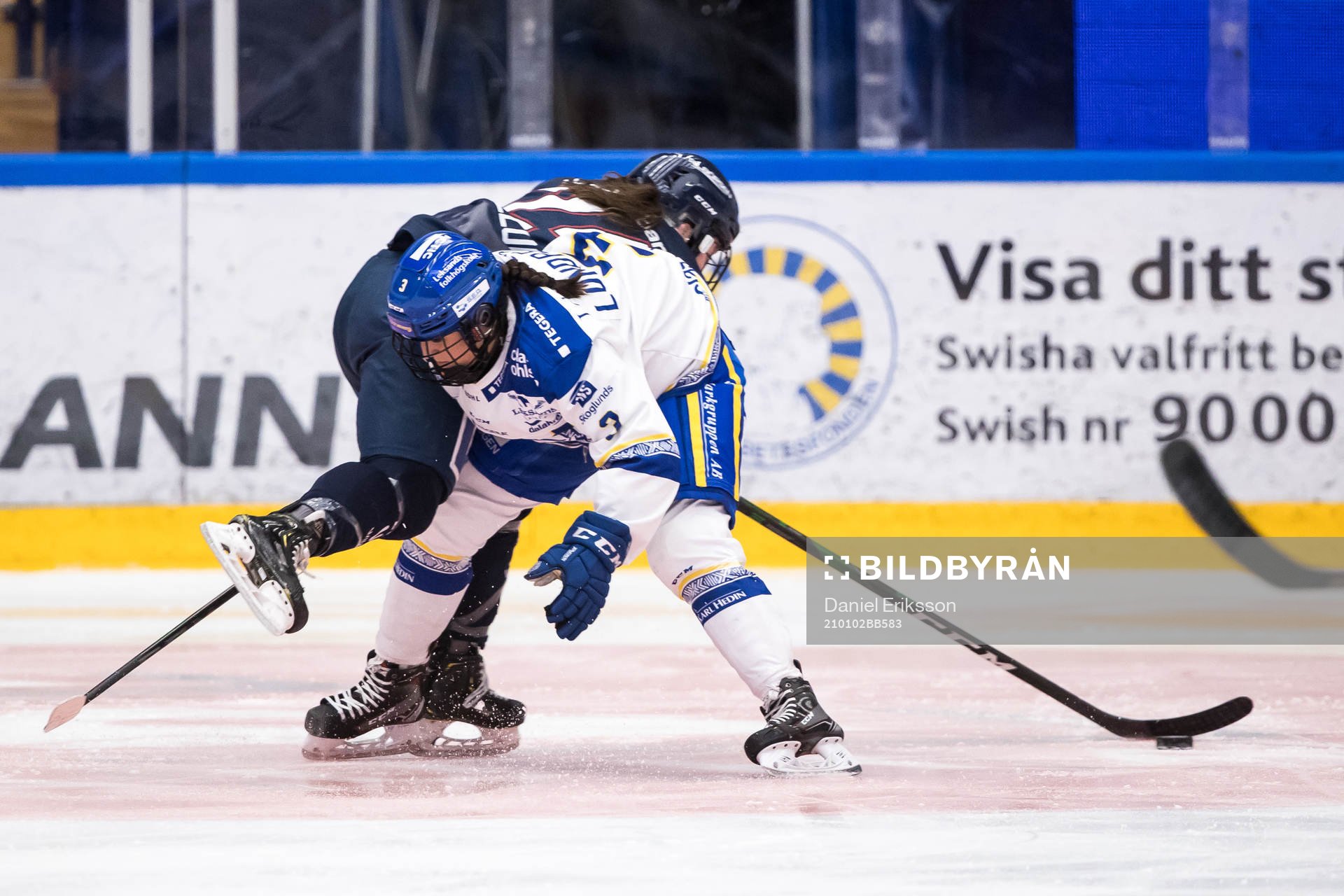 Linköpings Carly Bullock och Leksands Elin Lundberg