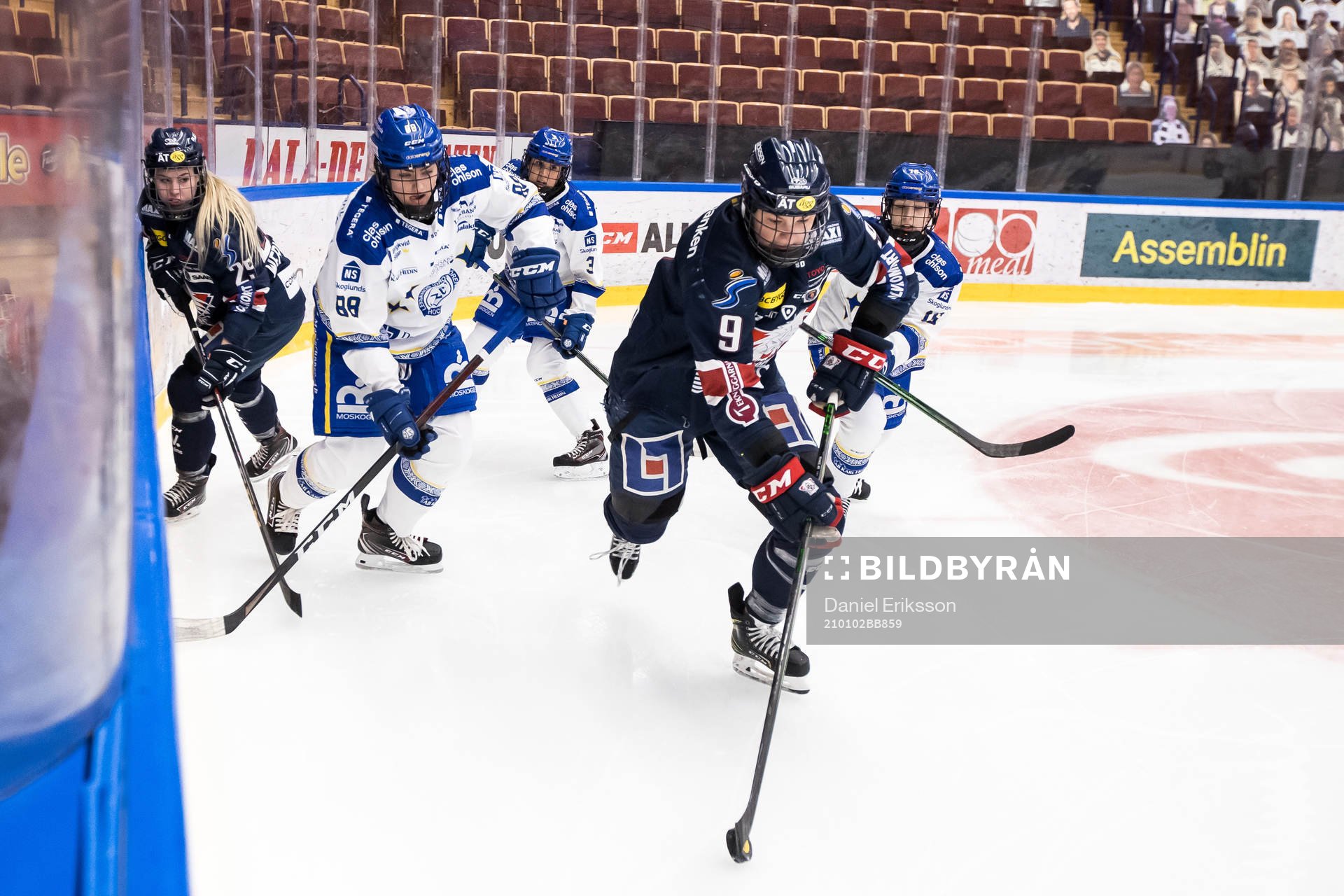 Leksands Ella Albinsson och Linköpings Jennifer Wakefield