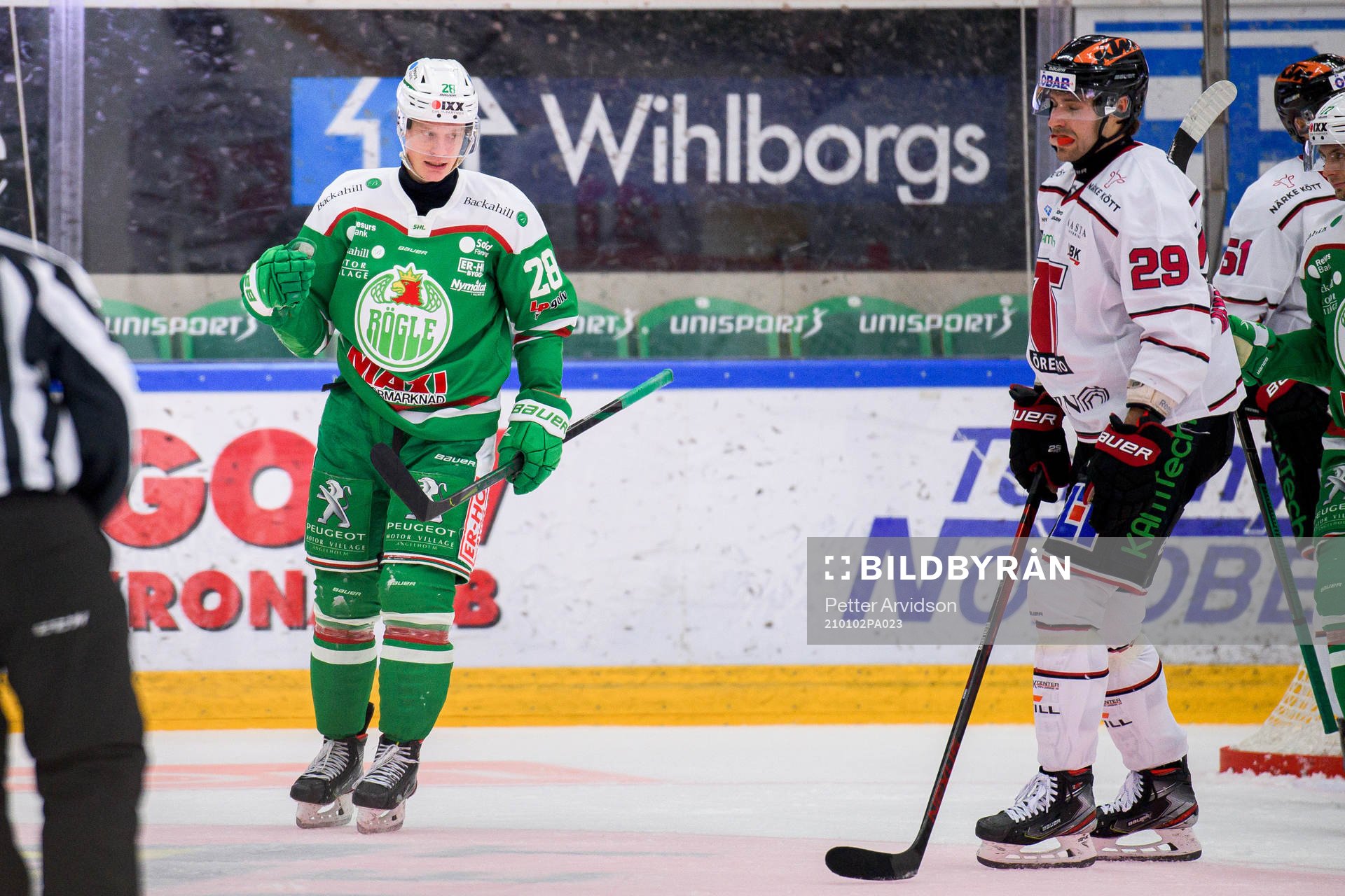 Rögles Anton Bengtsson jublar