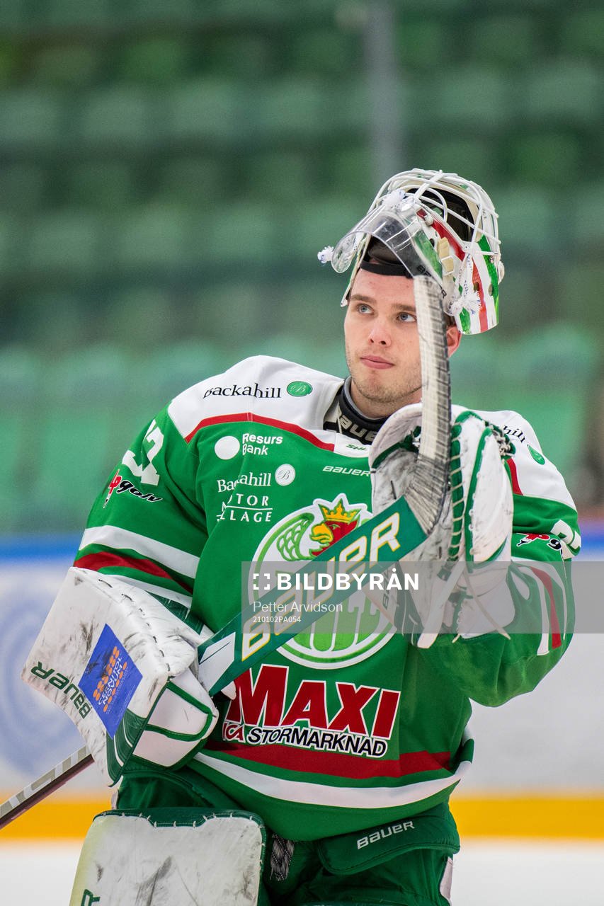 Rögles målvakt Johan Gustafsson jublar