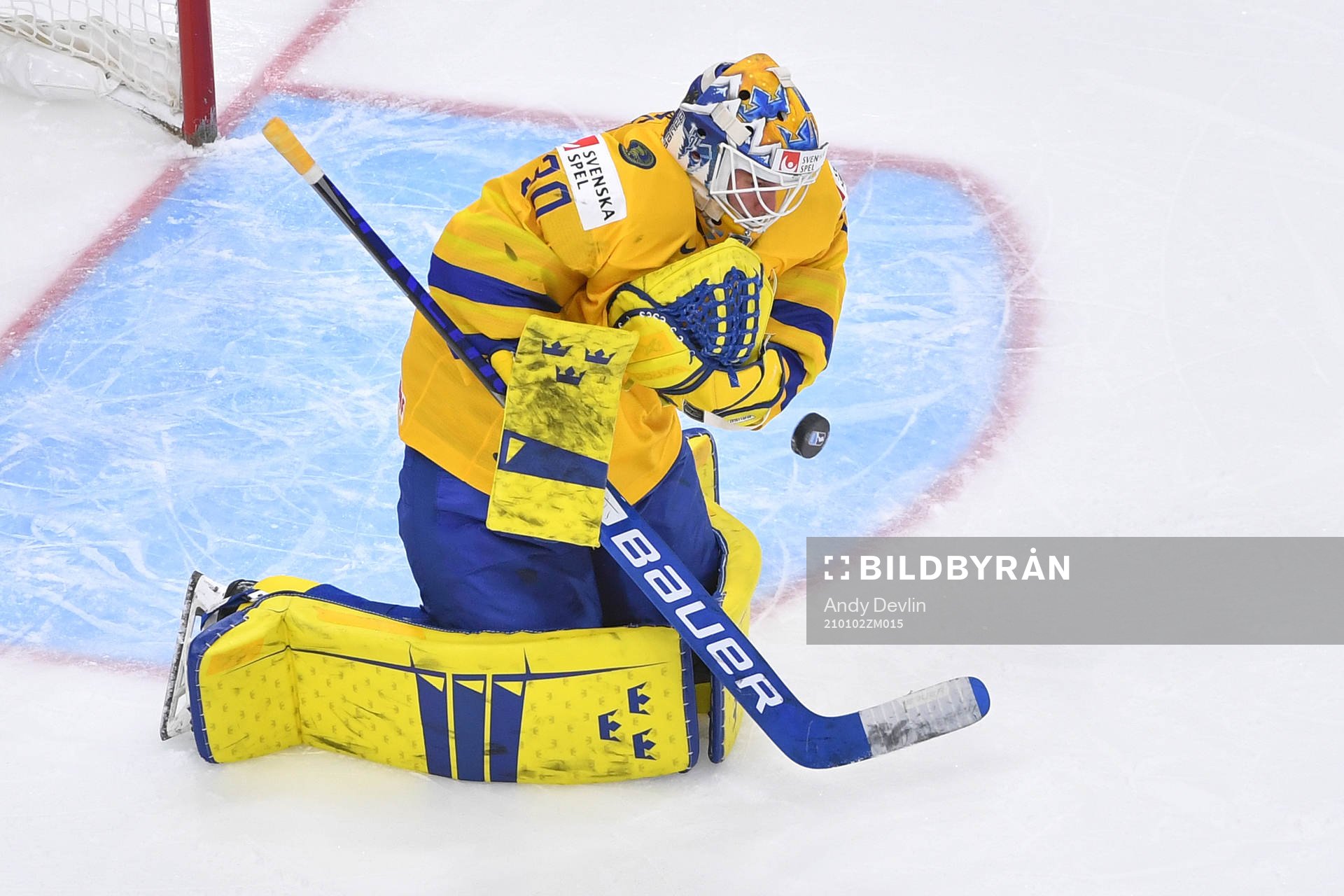 Hugo Alnefelt of Sweden makes a save