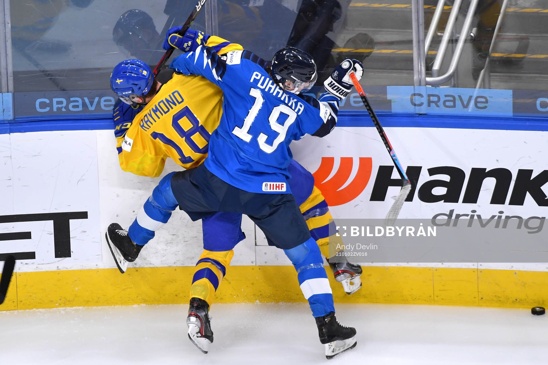 Petteri Puhakka of Finland and Lucas Raymond of Sweden