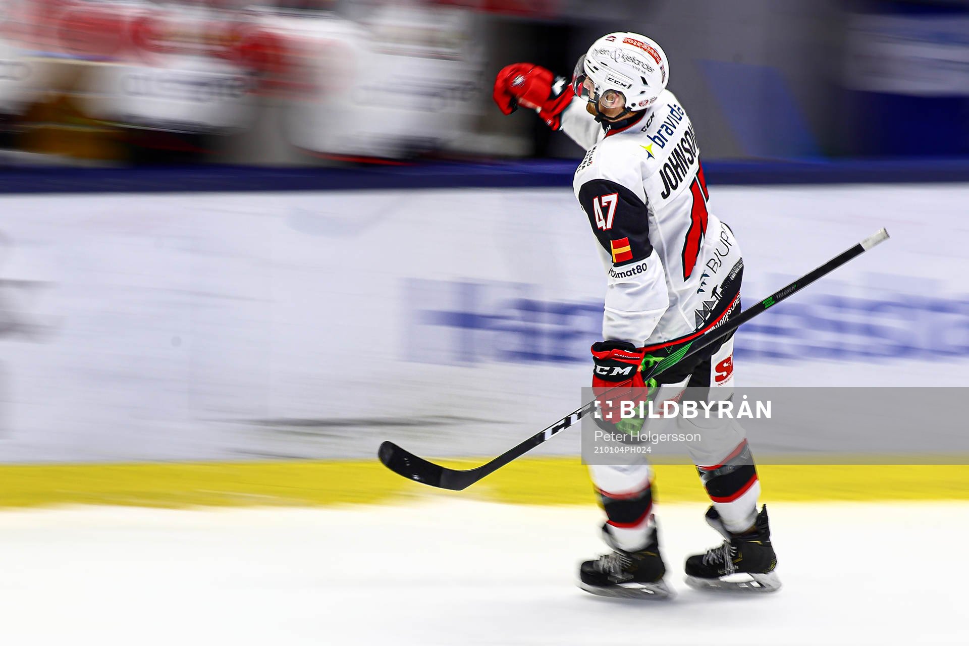 Malmö Redhawks Adam Johnson jublar