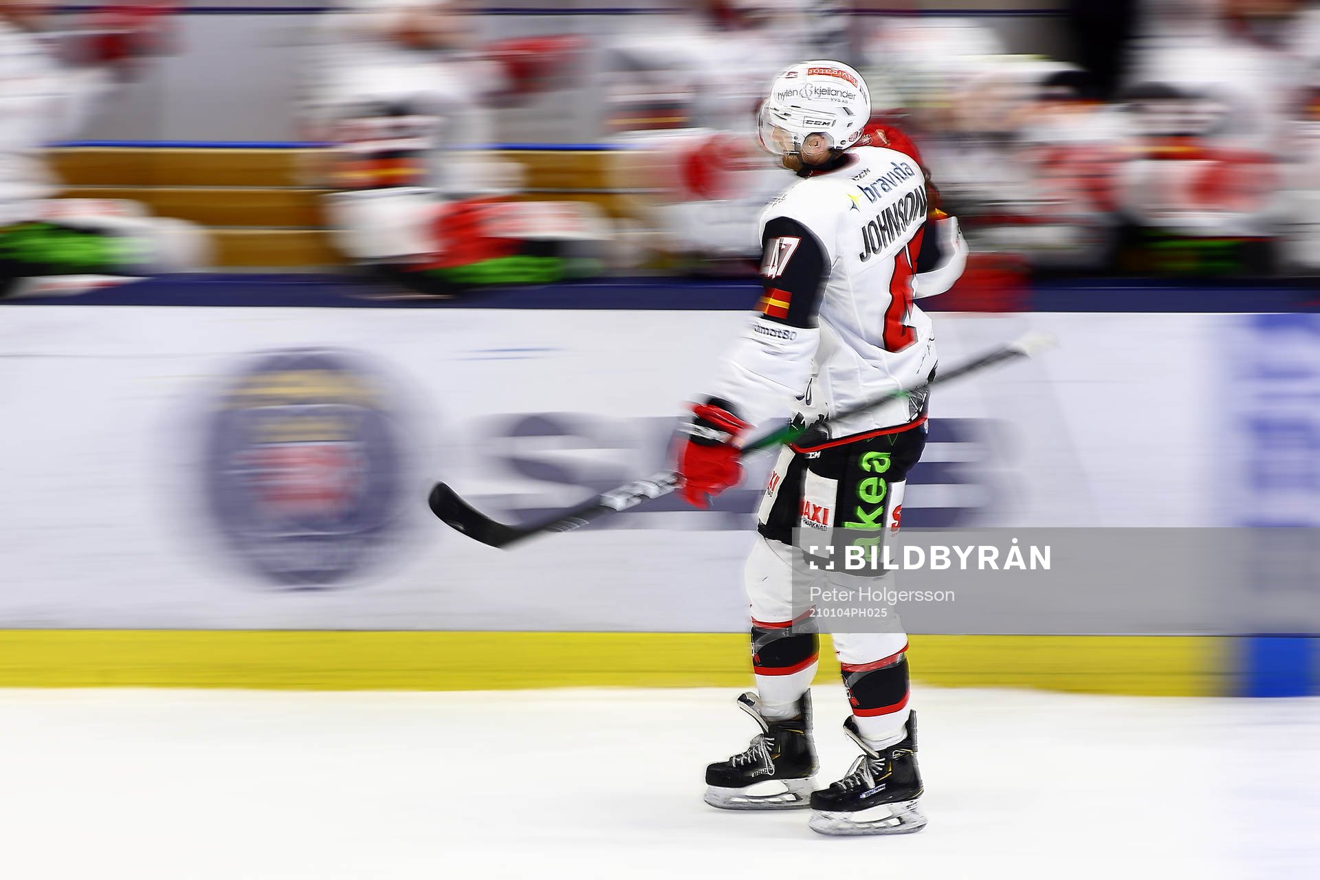 Malmö Redhawks Adam Johnson jublar