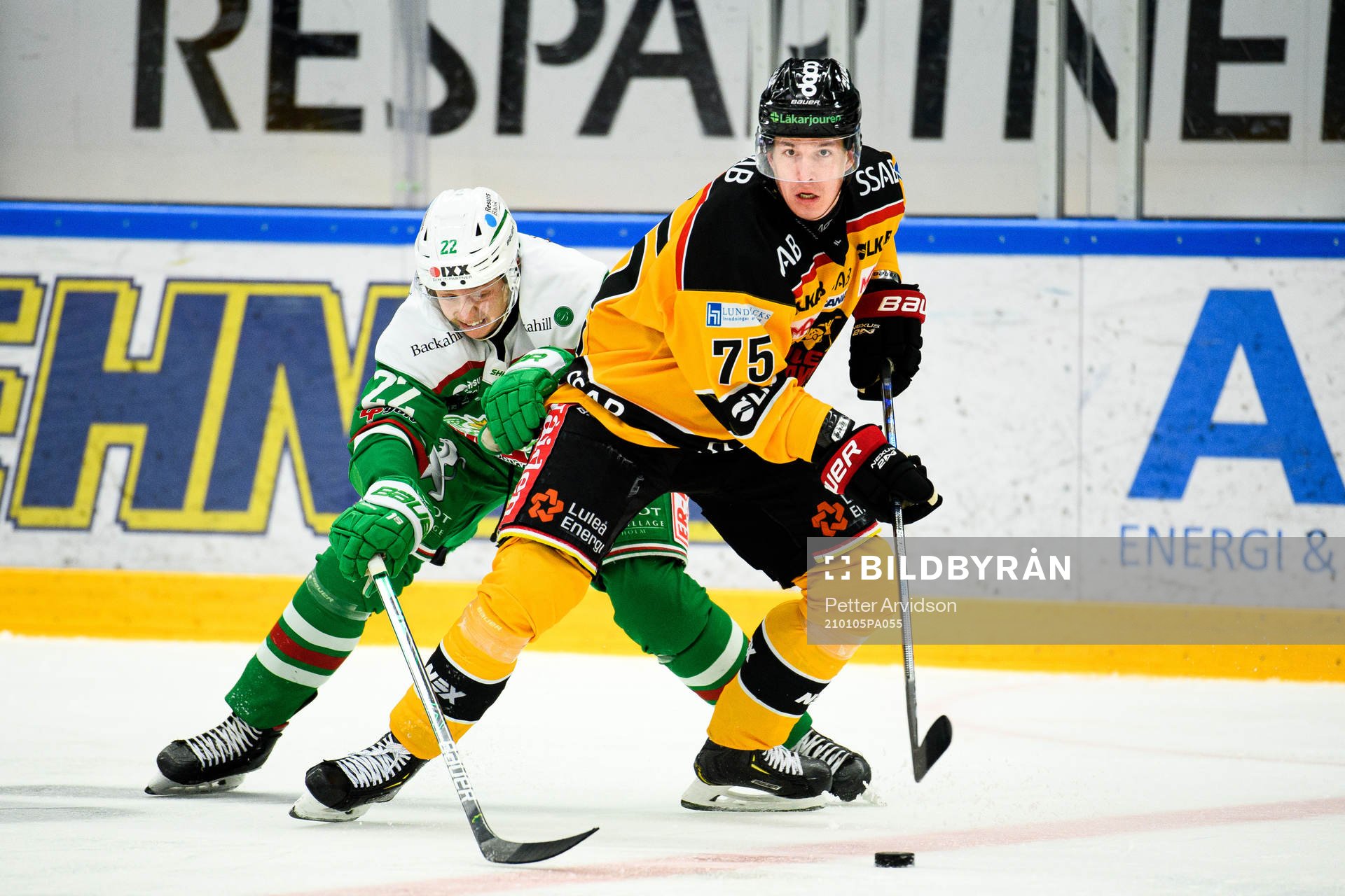 Rögles Samuel Jonsson och Luleås Arttu Ilomäki