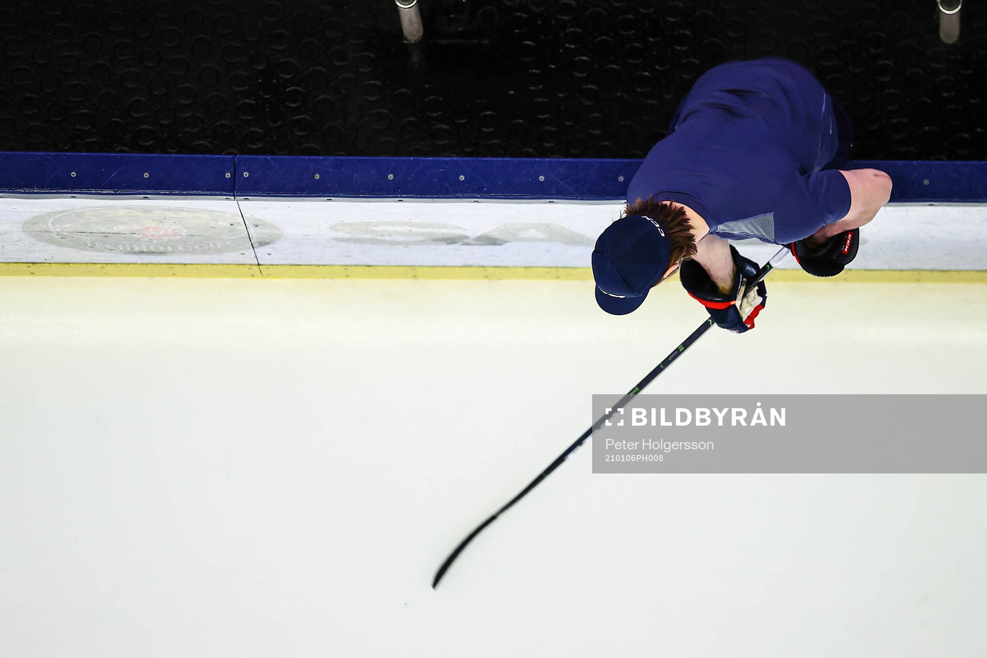 Linköpings Andrew Gordon före ishockeymatchen i SHL