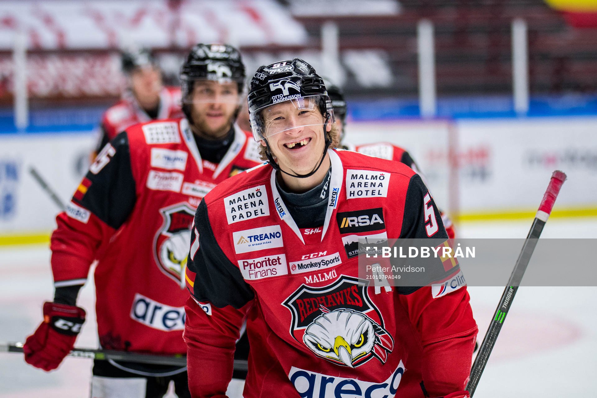 Malmö Redhawks Emil Sylvegård jublar