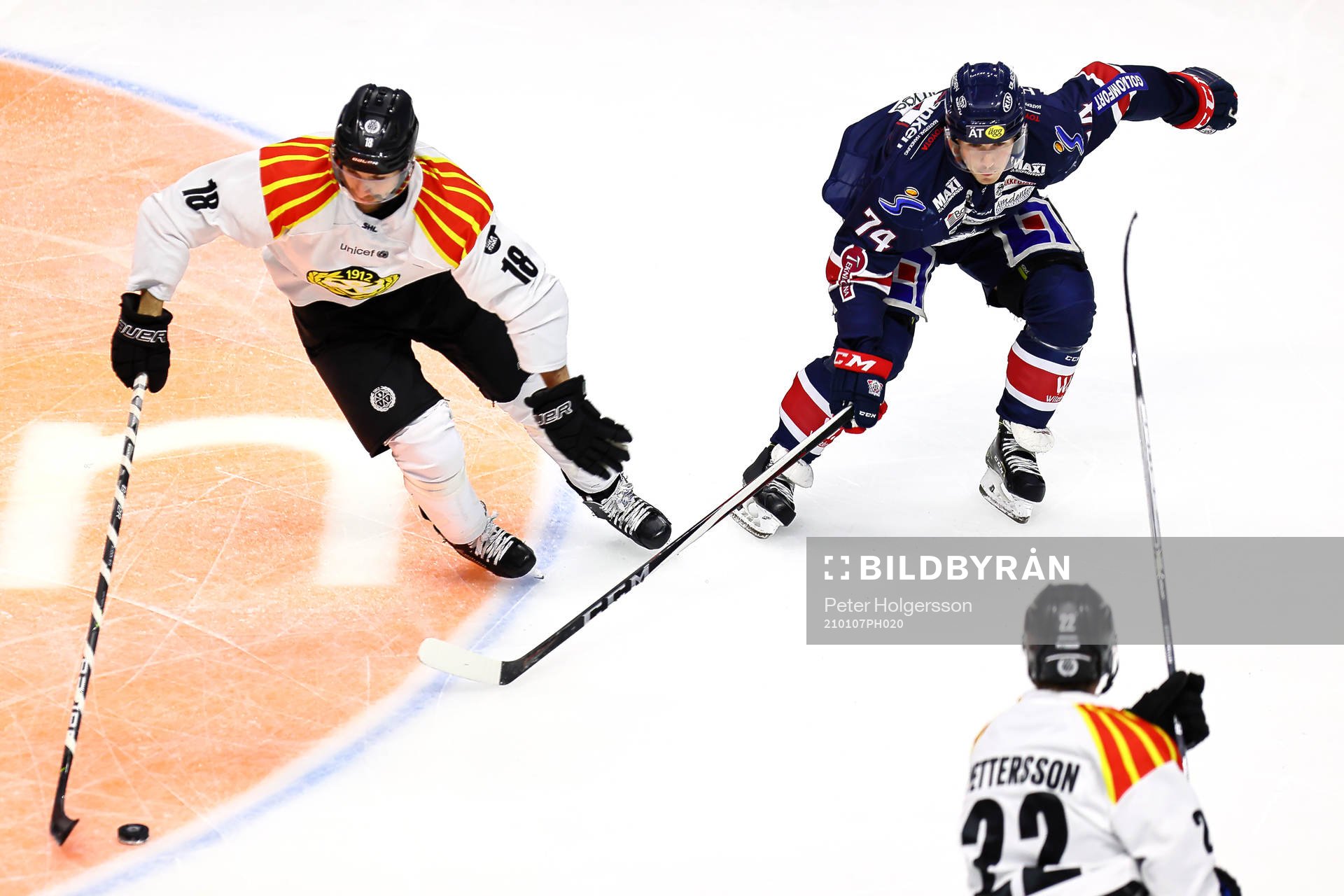 Brynäs Anton Rödin och Linköpings Petteri Nikkilä