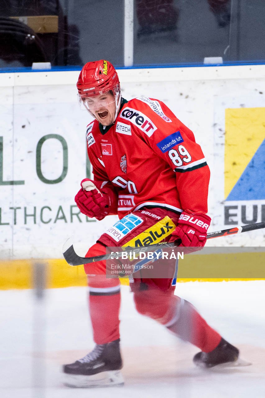 Modos Patrik Karlkvist jublar