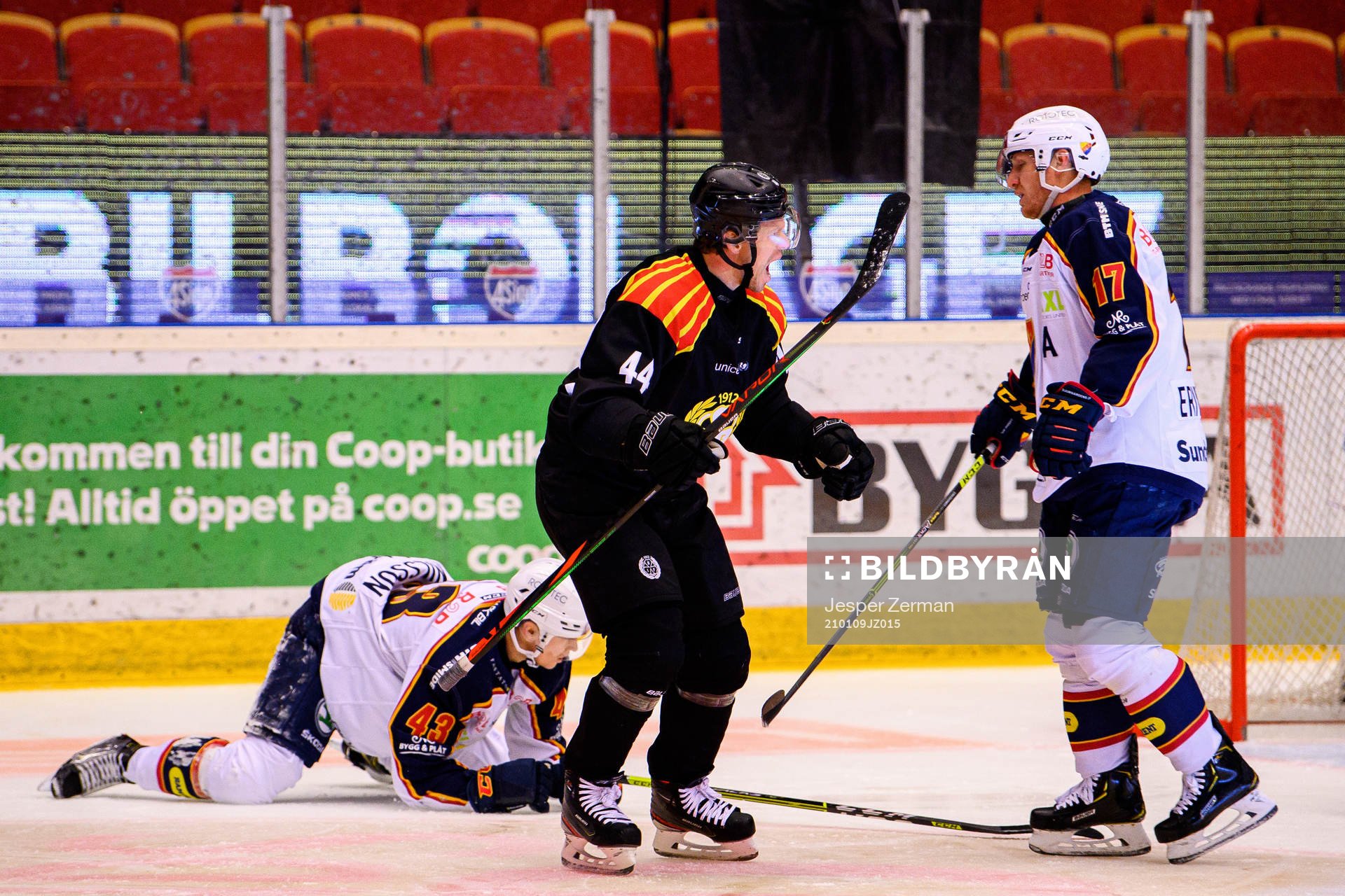 Brynäs Nicklas Danielsson jublar