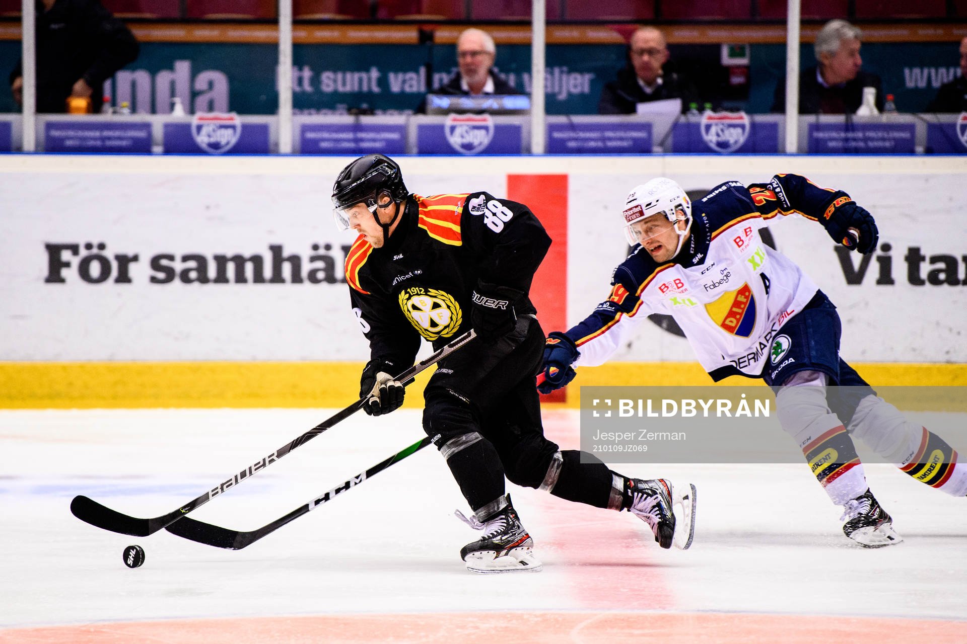 Brynäs Jadeon Descheneau och Djurgårdens Sebastian