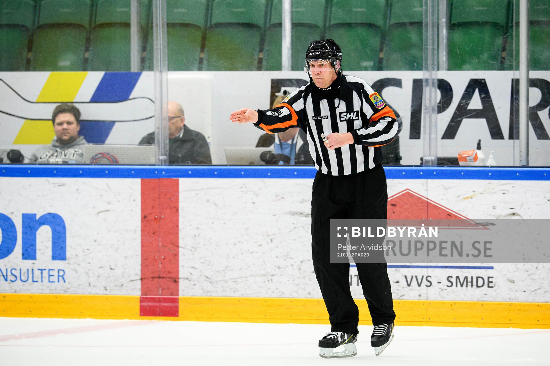 Domare Morgan Johansson godkänner Leksands 2-3 mål