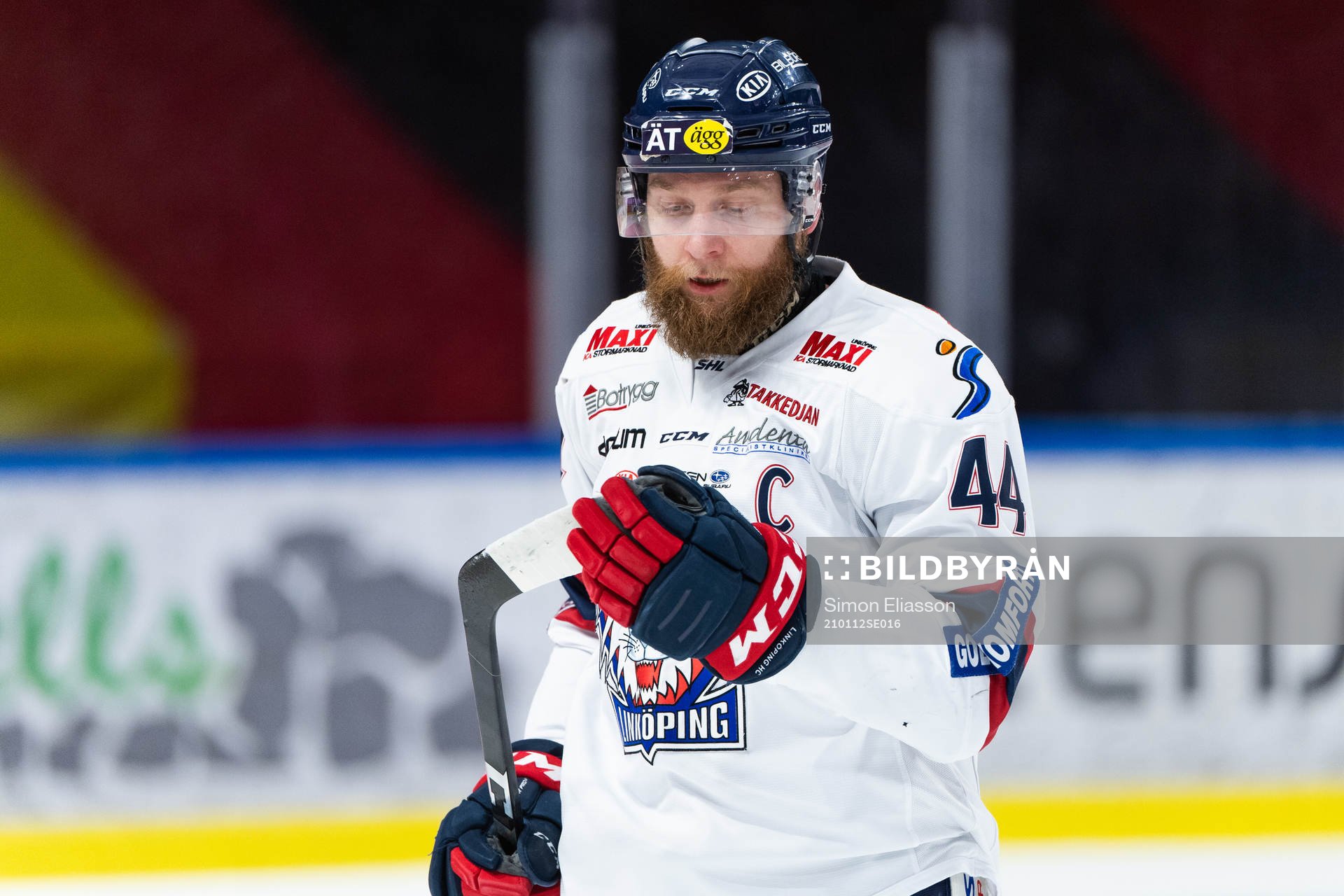 Linköpings Jonas Junland deppar
